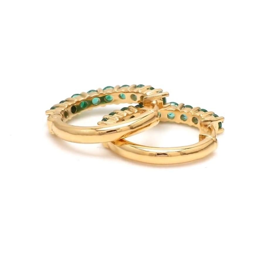 Orecchini con smeraldo naturale dello Zambia in oro 14k In condizioni Nuovo in vendita a New York, NY