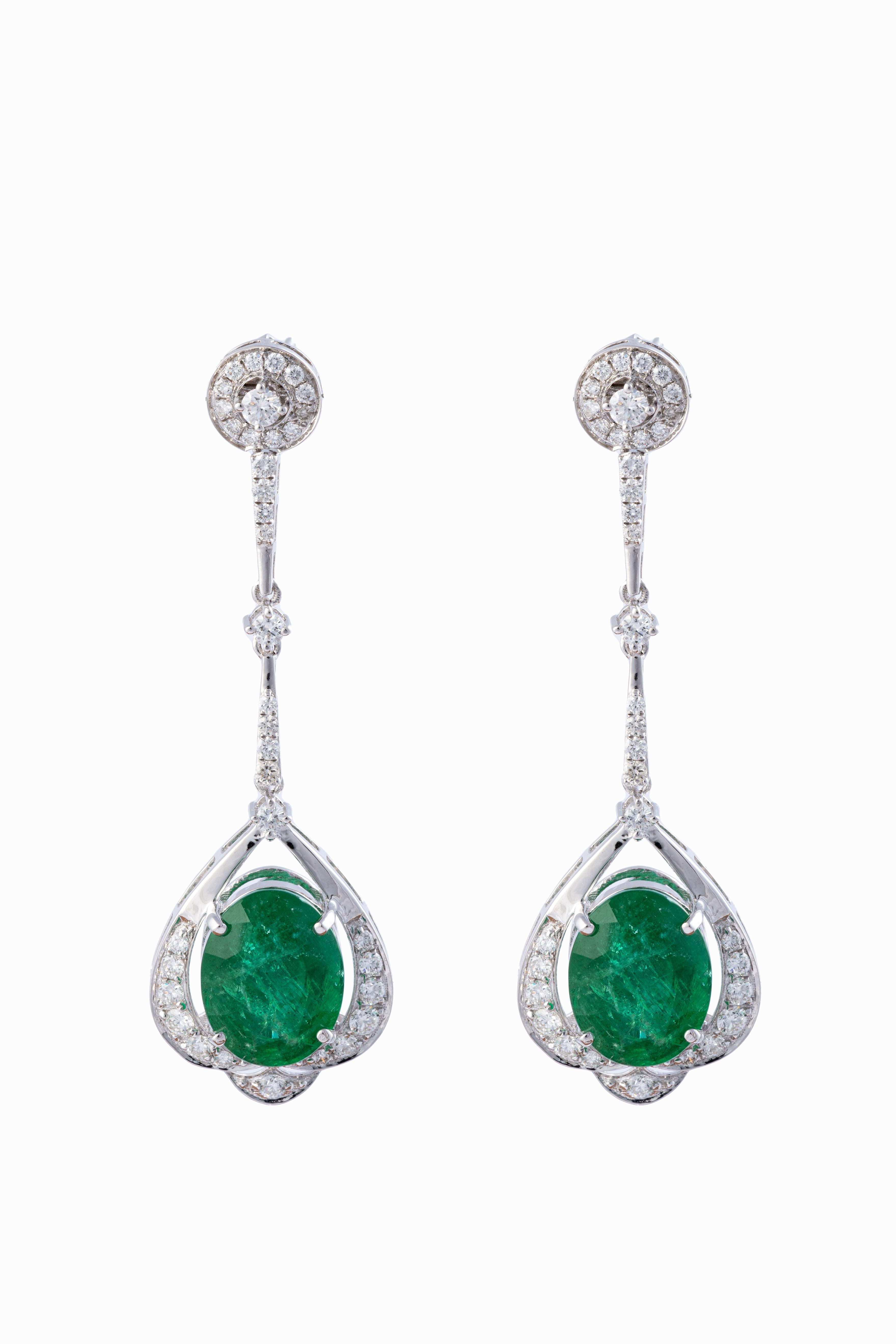 Taglio smeraldo 10.18cts  Orecchini con smeraldo dello Zambia, diamanti da 1,43 carati e oro 14k in vendita