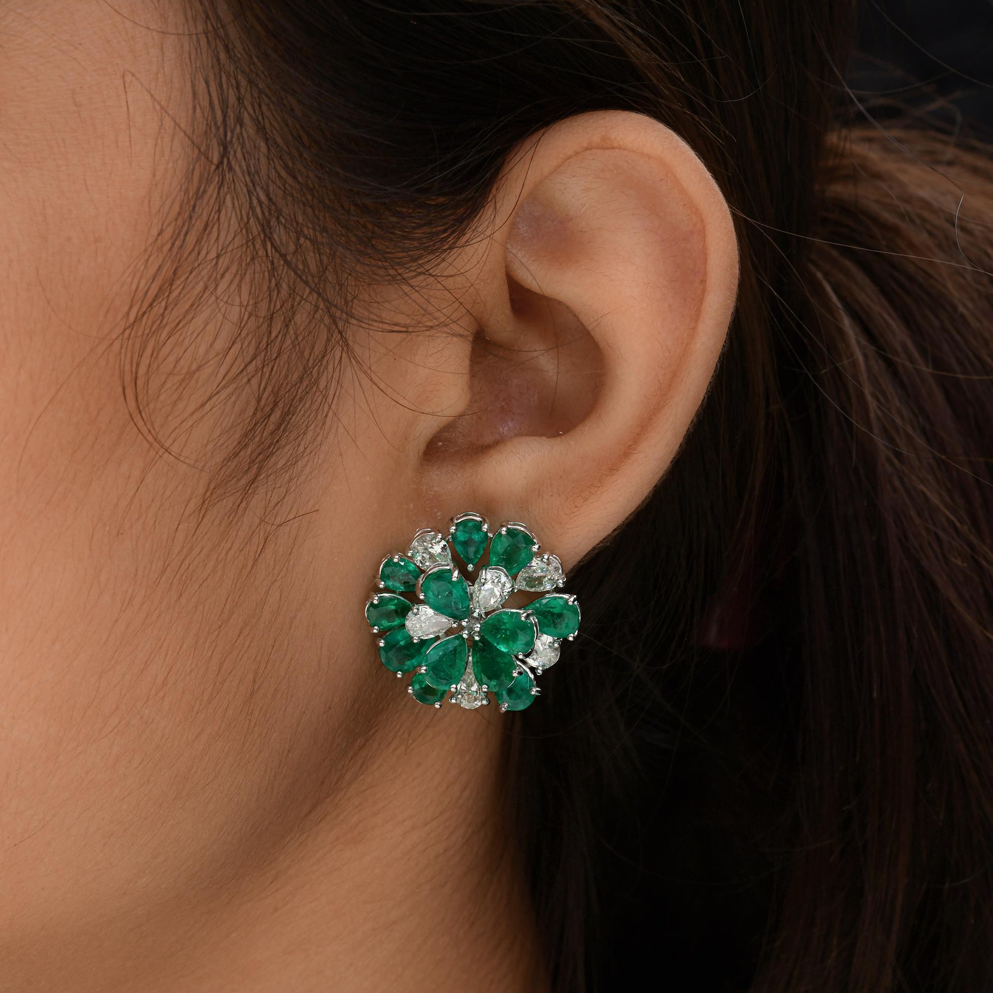 Natural Zambian Emerald Flower Earrings SI/H Diamond 14 Karat White Gold Jewelry In New Condition For Sale In Diera, Dubai