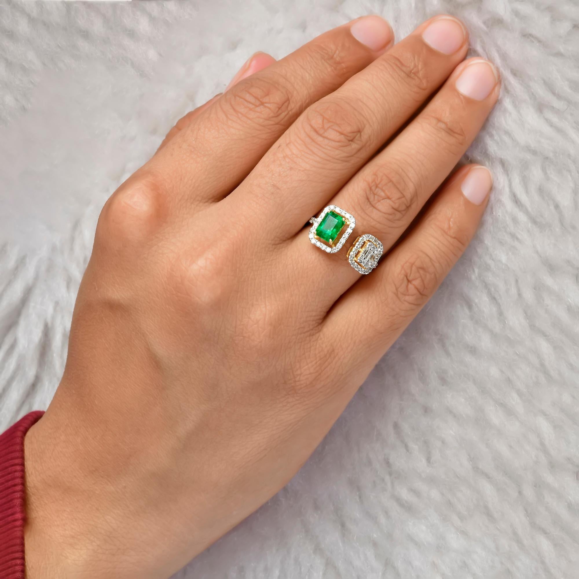 Natural Zambian Emerald Gemstone Cuff Ring Diamond 18 Karat Yellow Gold Jewelry In New Condition For Sale In Diera, Dubai