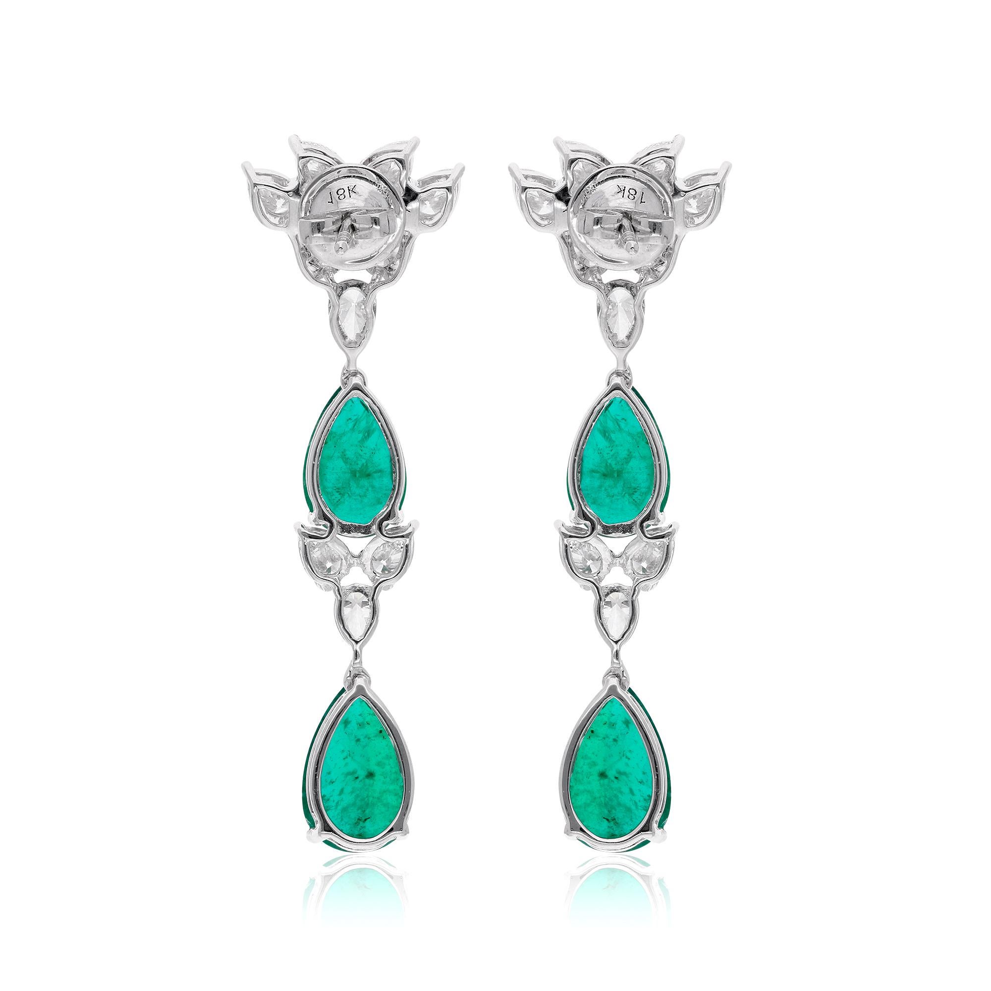 Natural Zambian Emerald Gemstone Dangle Earrings Diamond 14 Karat White Gold In condizioni Nuovo in vendita a Diera, Dubai