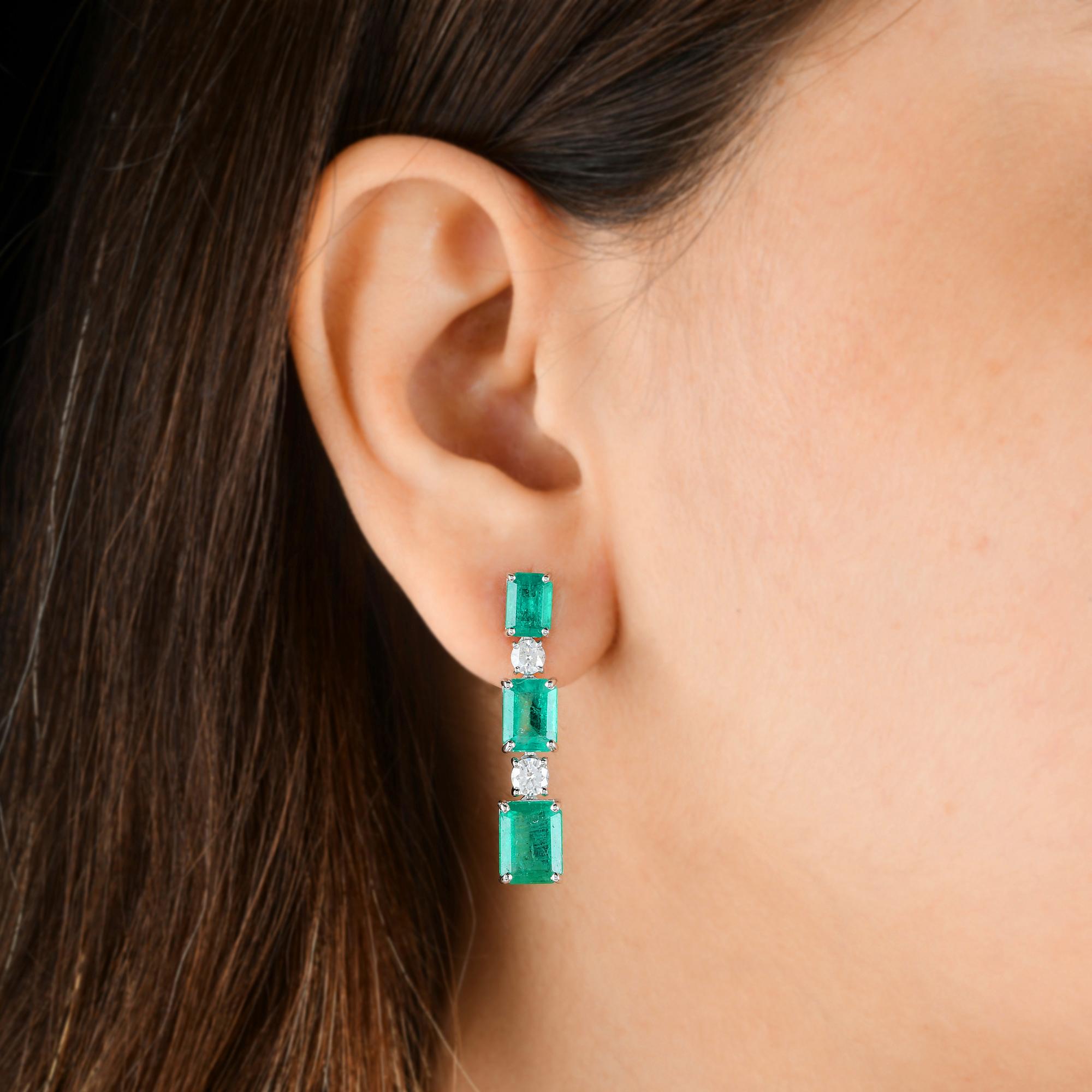Natural Zambian Emerald Gemstone Dangle Earrings Diamond 14k White Gold Jewelry In New Condition For Sale In Diera, Dubai