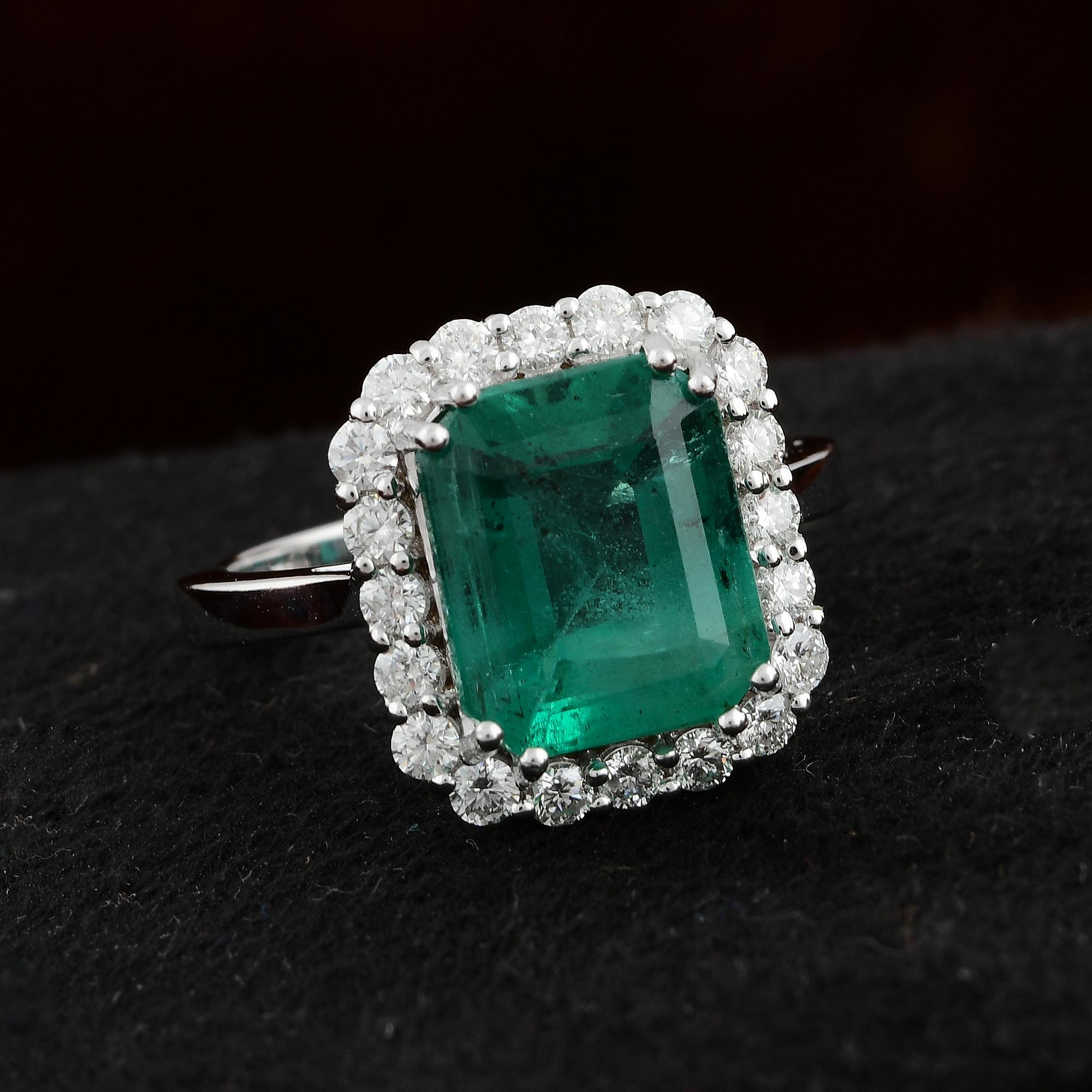 in vendita:  Anello di fidanzamento con diamante aureolato in oro bianco 14K con gemma di smeraldo naturale dello Zambia 5