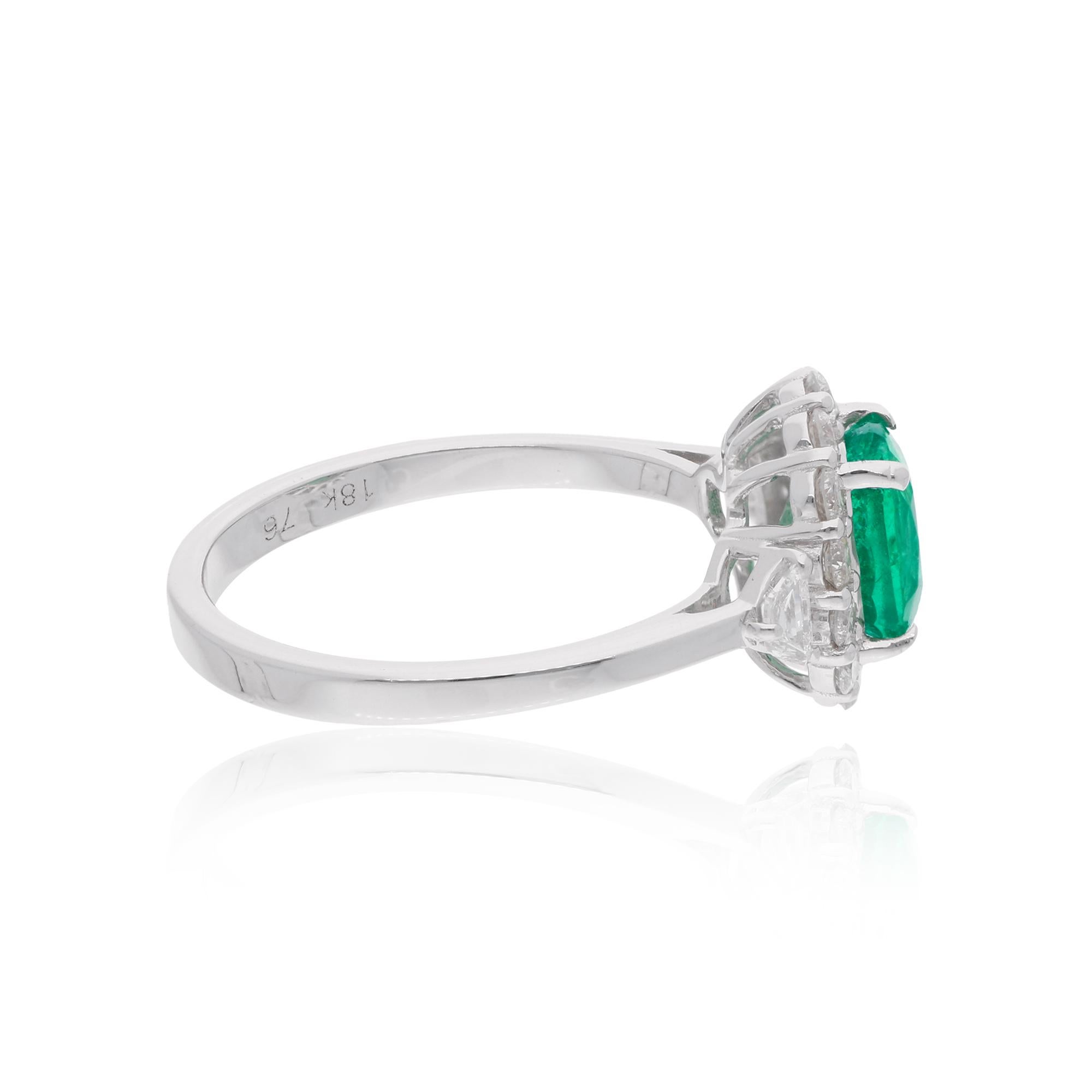 The ring is a size 7 and may be resized to larger or smaller upon request. FOLLOW SPECTRUM JEWELS storefront to view the latest collection & exclusive pieces. Spectrum Jewels is proudly rated as a Top Seller on 1stdibs with 5 star customer reviews.