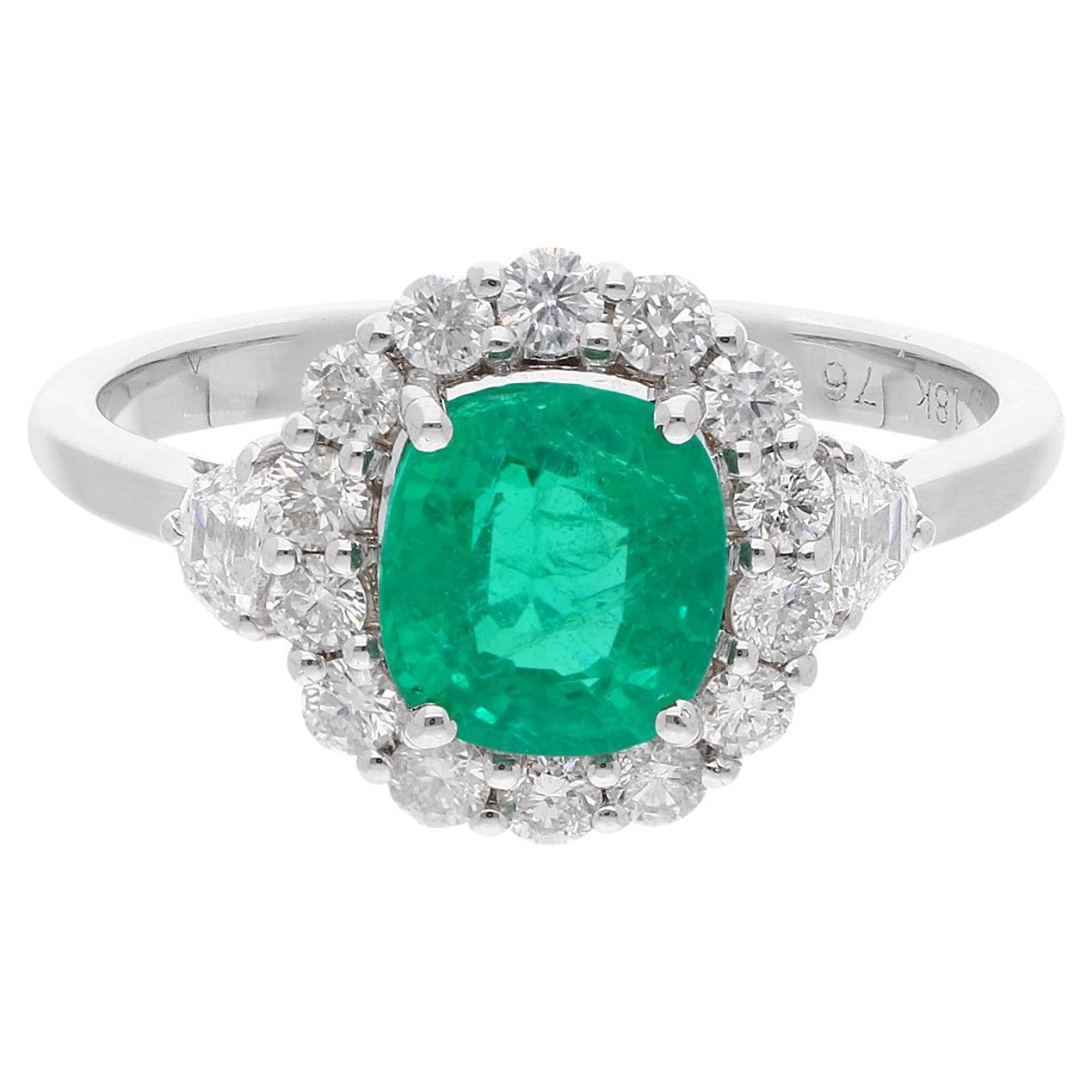 Natural Emerald Gemstone Ring Diamond 18 Karat White Gold Handmade Fine Jewelry