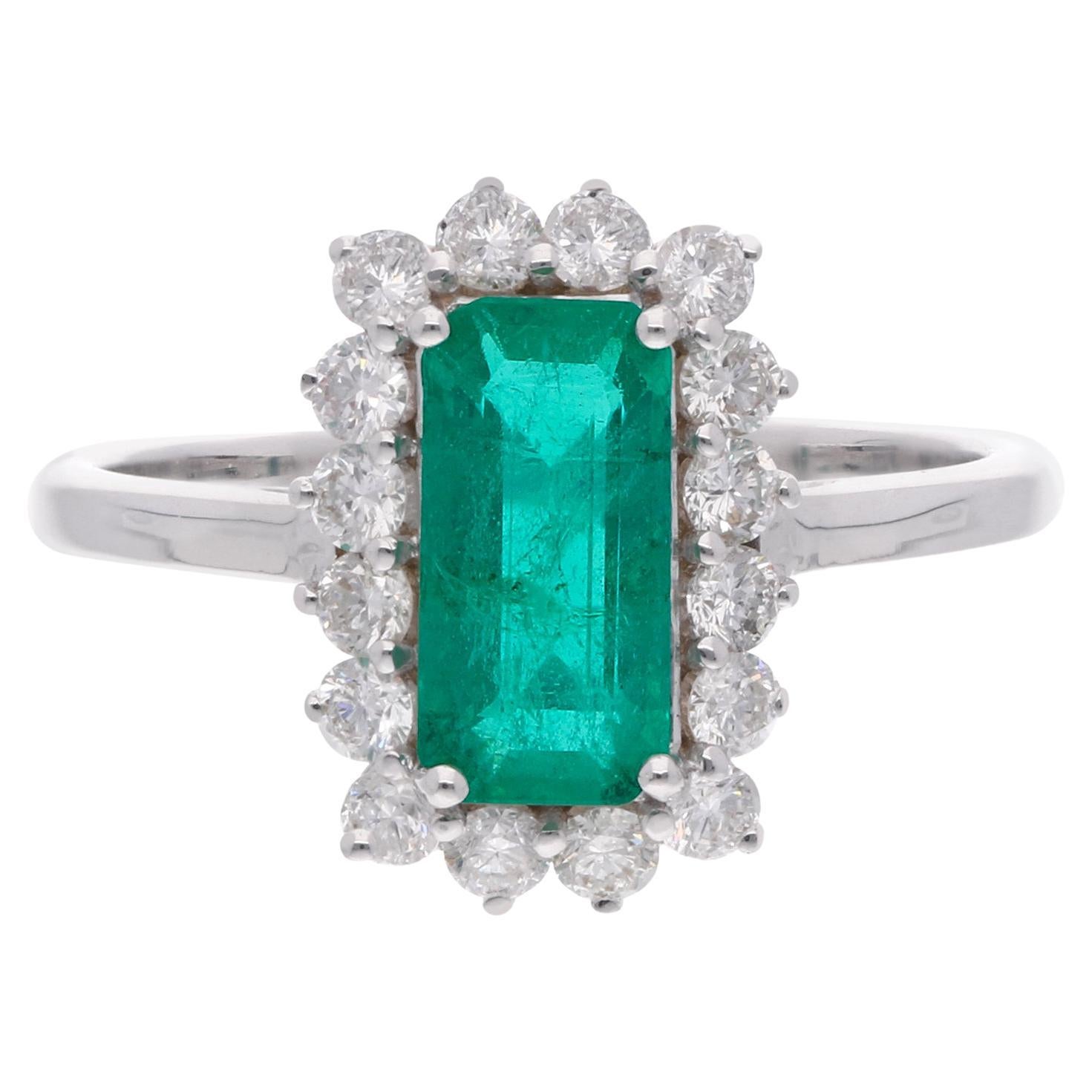 Natural Emerald Gemstone Ring Diamond 18 Karat White Gold Handmade Fine Jewelry For Sale