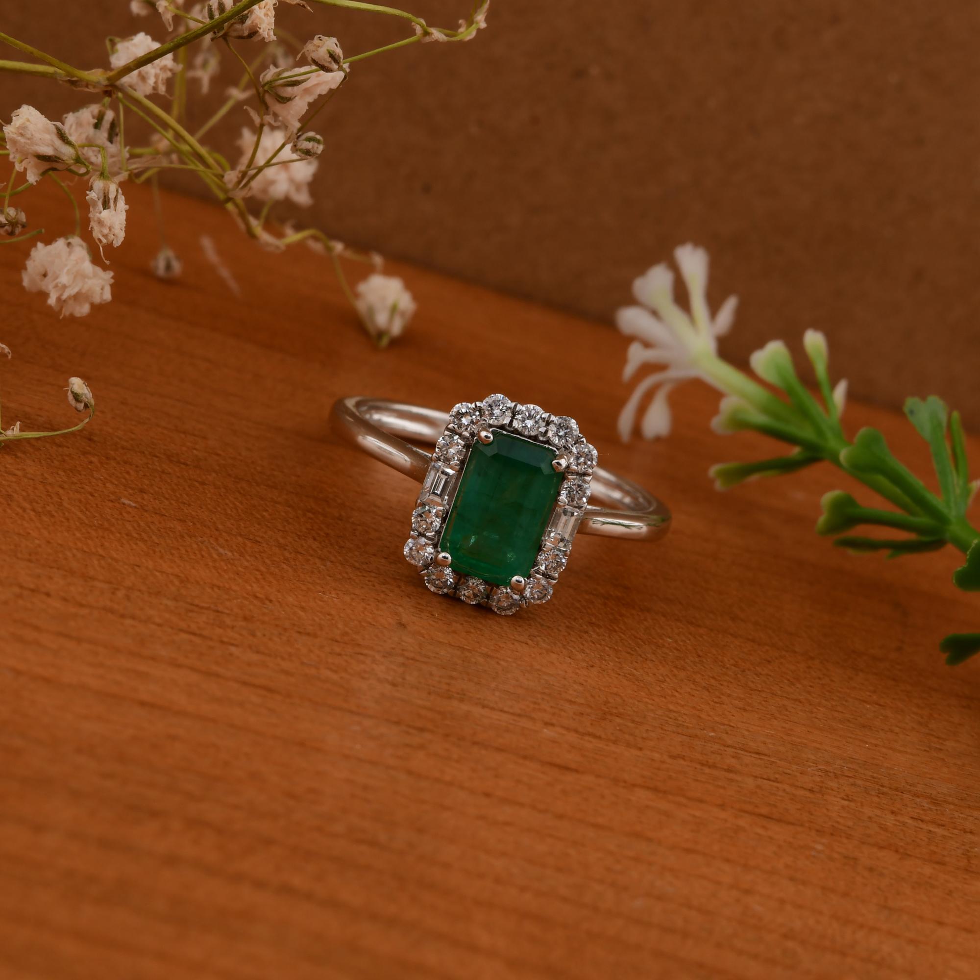 1.14 Carat Zambian Emerald Ring 0.36 Carat SI/H Diamond 14k White Gold Jewelry In New Condition For Sale In Diera, Dubai