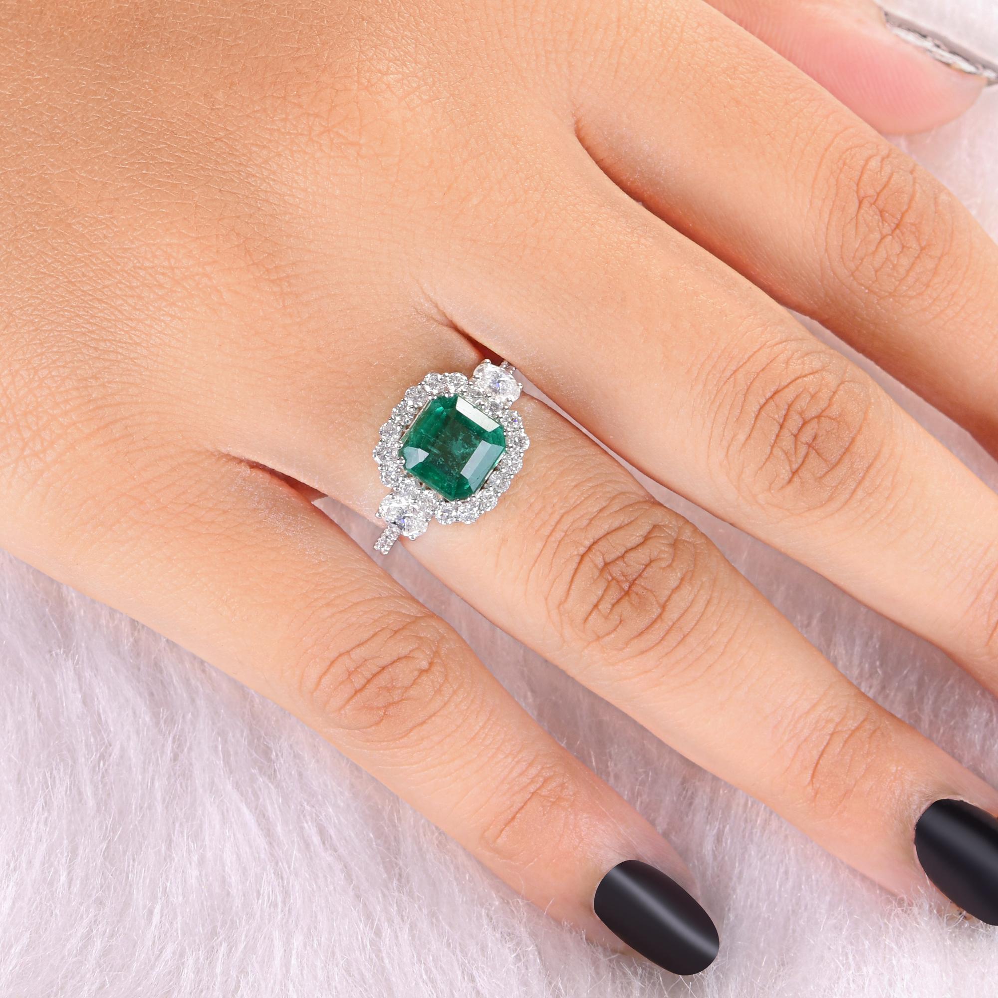 Esmeralda zambiana natural Anillo SI/H Diamante Joyas de oro blanco de 14 quilates en Nuevo estado para la venta en Diera, Dubai