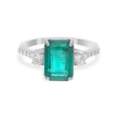 Natural Zambian Emerald Gemstone Ring SI/H Diamond 14 Karat White Gold Jewelry