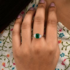 Natural Zambian Emerald Gemstone Ring SI/H Diamond 18 Karat White Gold Jewelry