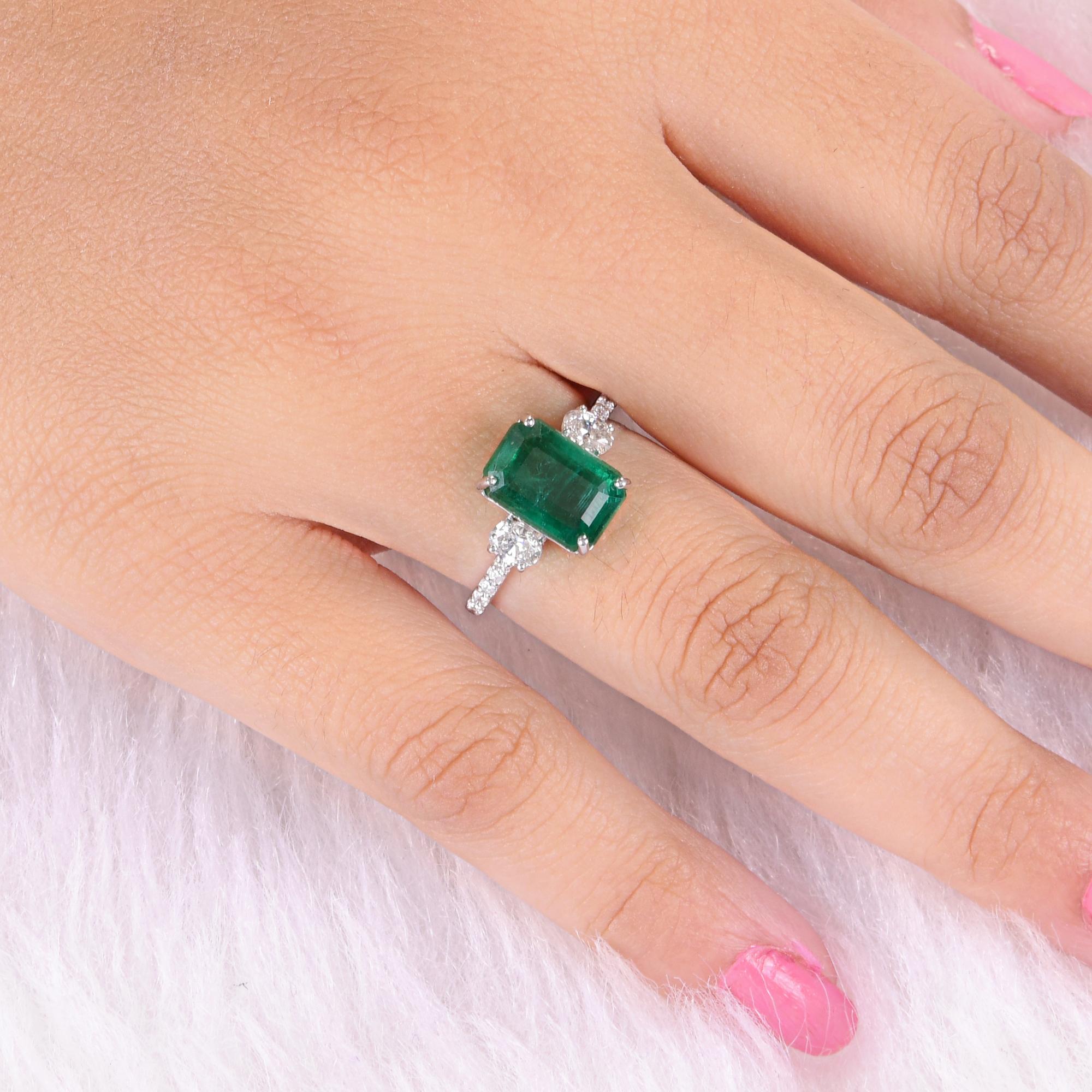 Natürlicher sambischer Smaragd-Edelstein-Ring SI/H Diamant 18 Karat Weißgold-Schmuck (Smaragdschliff) im Angebot
