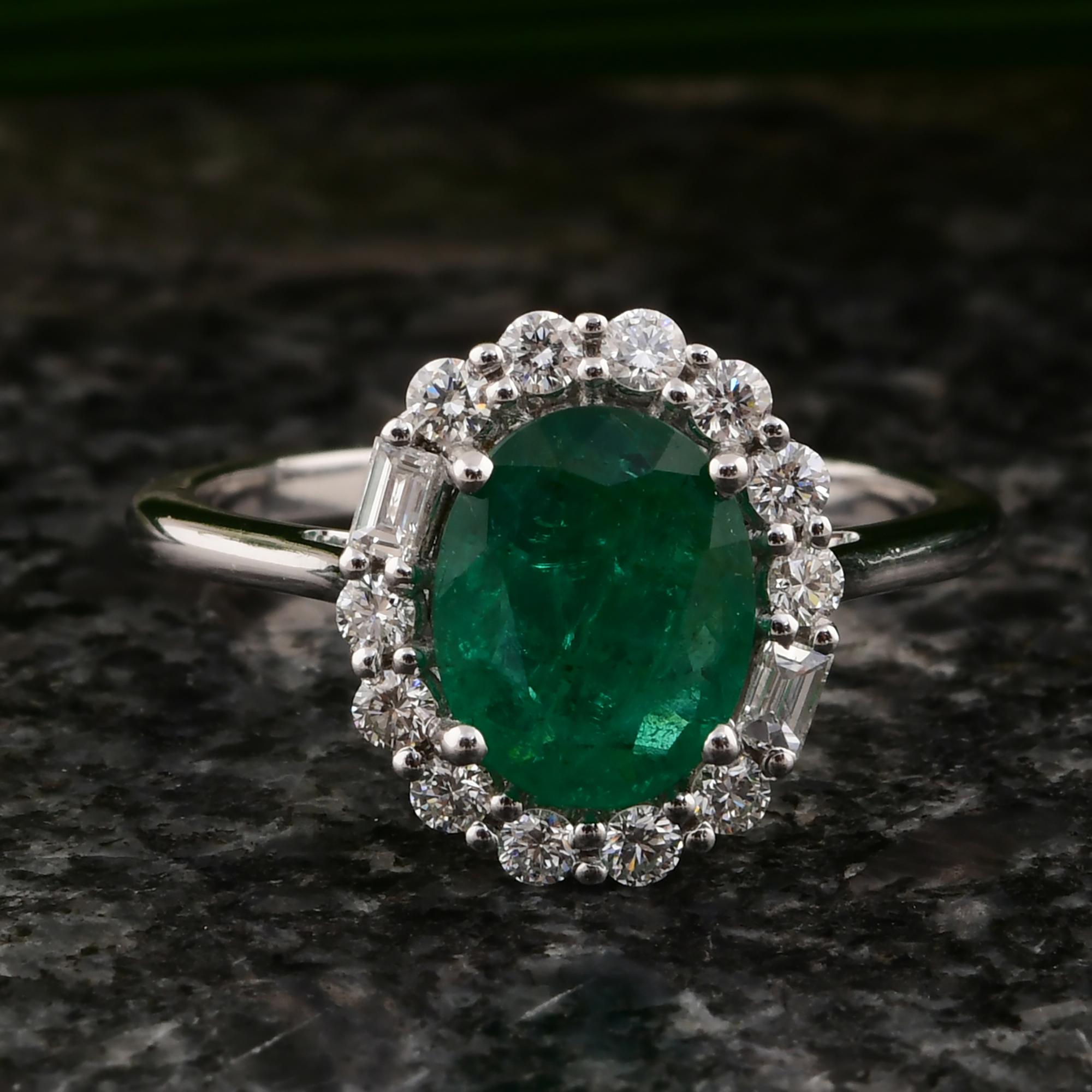 Esmeralda zambiana natural Anillo SI/H Diamante Joyas de oro blanco de 18 quilates Corte oval en venta