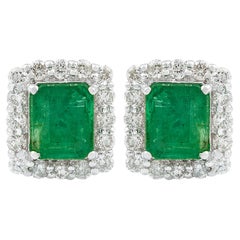 Natural Zambian Emerald Gemstone Stud Earrings SI/HI Diamond 18 Karat White Gold