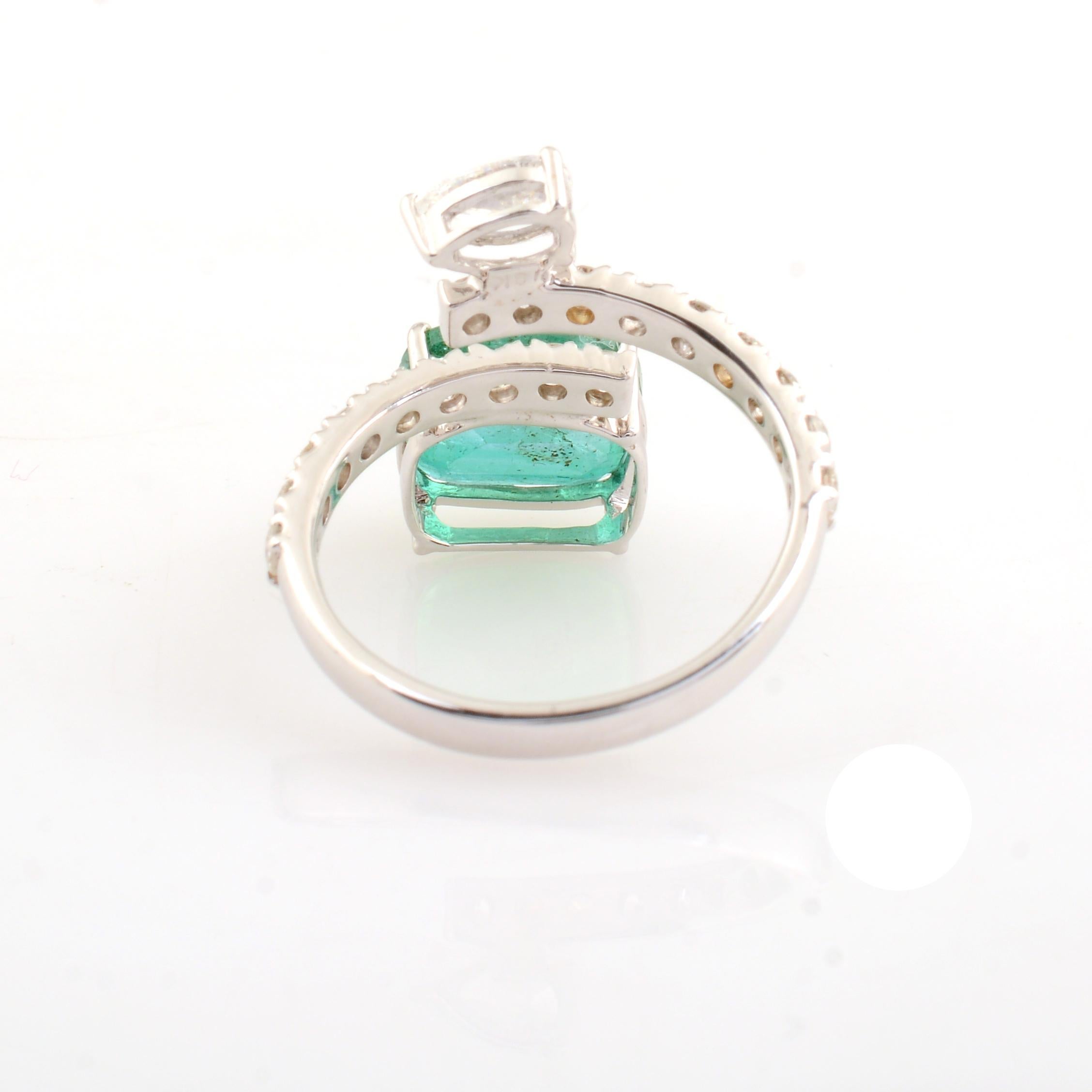 Women's Natural Zambian Emerald Gemstone Wrap Ring SI/HI Diamond 14k Solid White Gold For Sale
