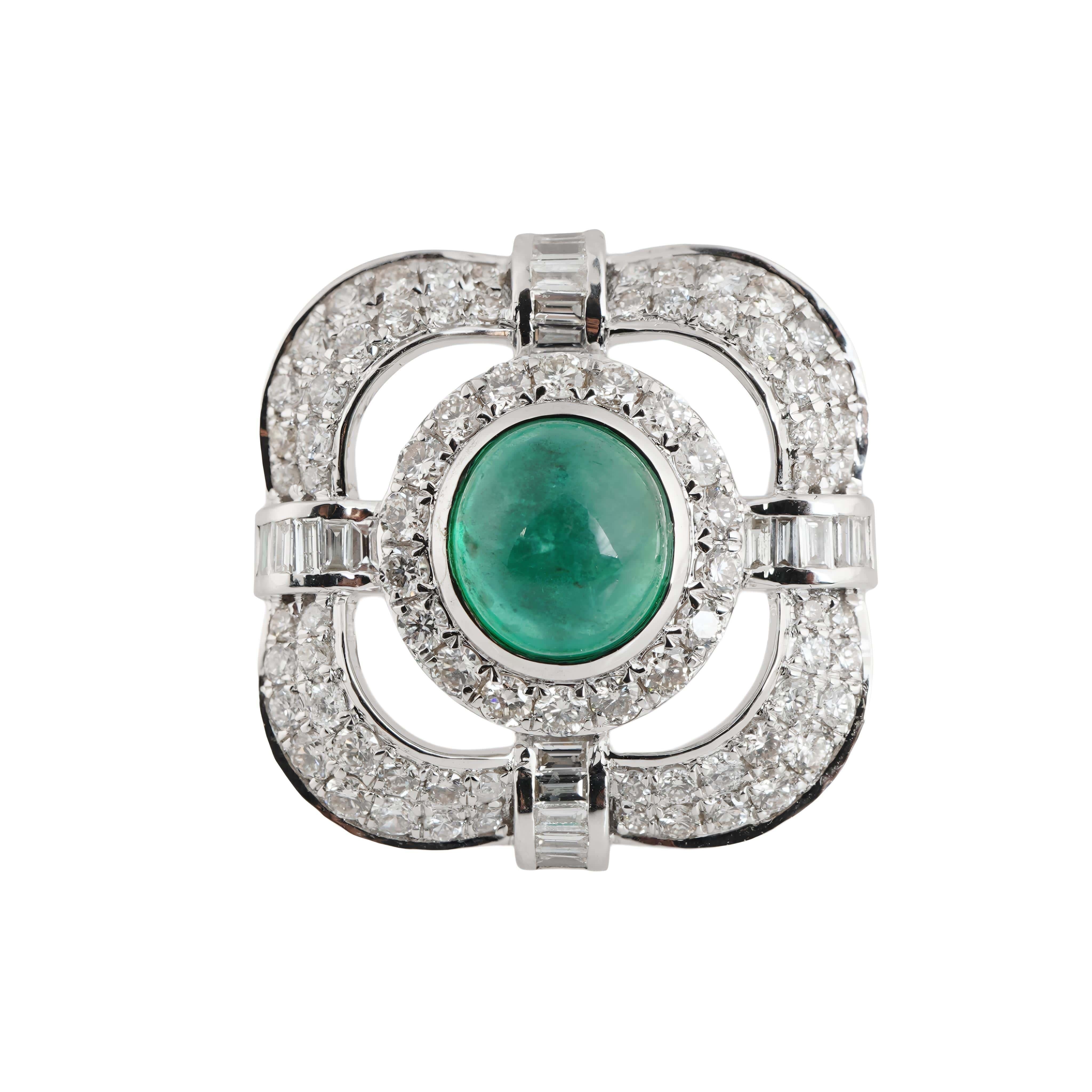 Women's Natural Zambian Emerald high quality caboshan diamond ring in 18k gold For Sale