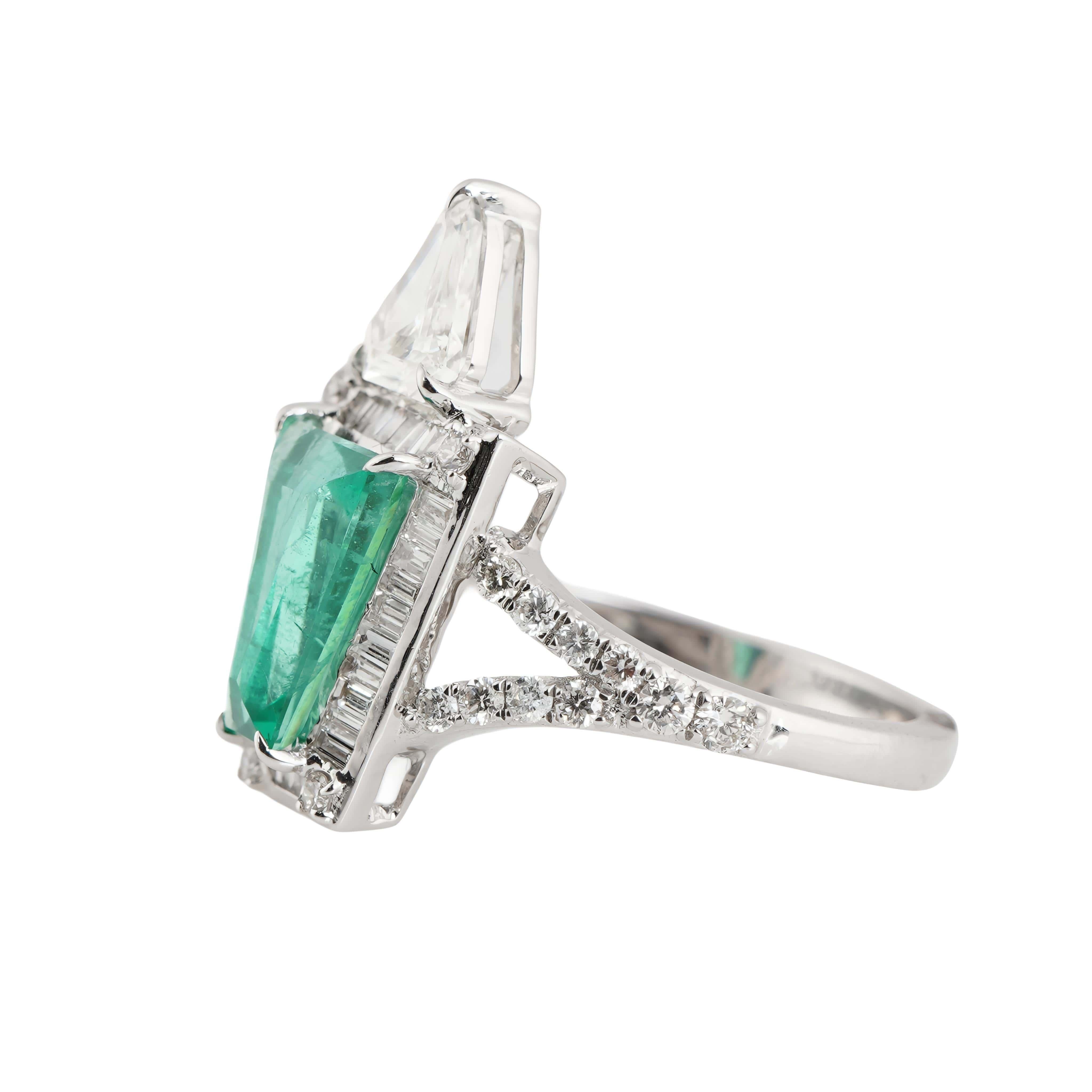 GW=4,22gm
NW=3,71gm
diamante fancy=0.49cts
diamante baguette=0.24cts
diamante rotondo=0,32cts
smeraldo fancy=1,51cts
Seguici su Insta (divinejewellerylounge)