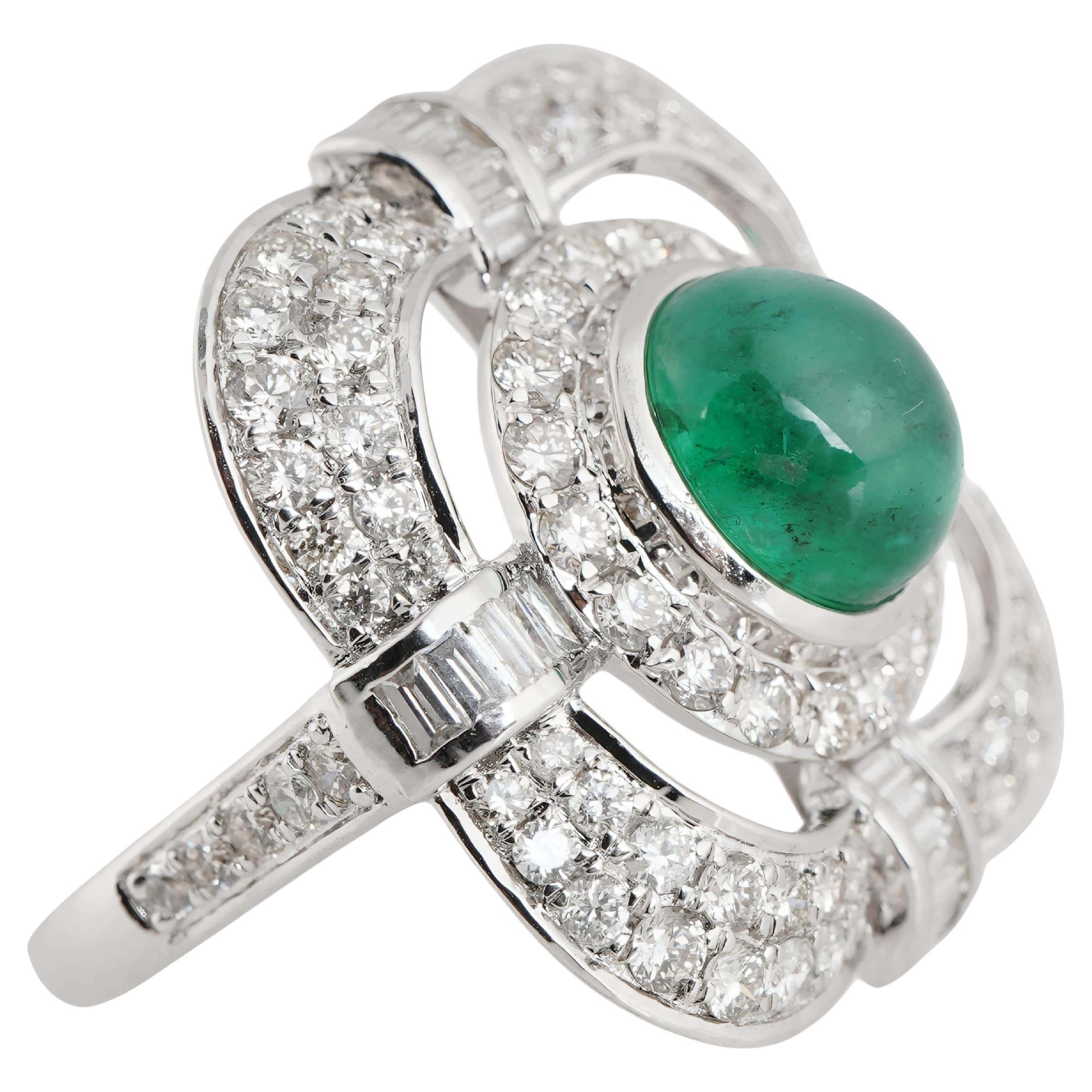 GW=8.62gm
NW=7.77gm
diamond baguette=0.30cts
diamond round =1.48cts
emerald cab =2.47cts
Follow us on Insta (divinejewellerylounge)