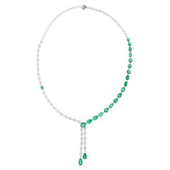 Collier d'émeraudes naturelles de Zambie en or blanc 14 carats avec diamants en poire