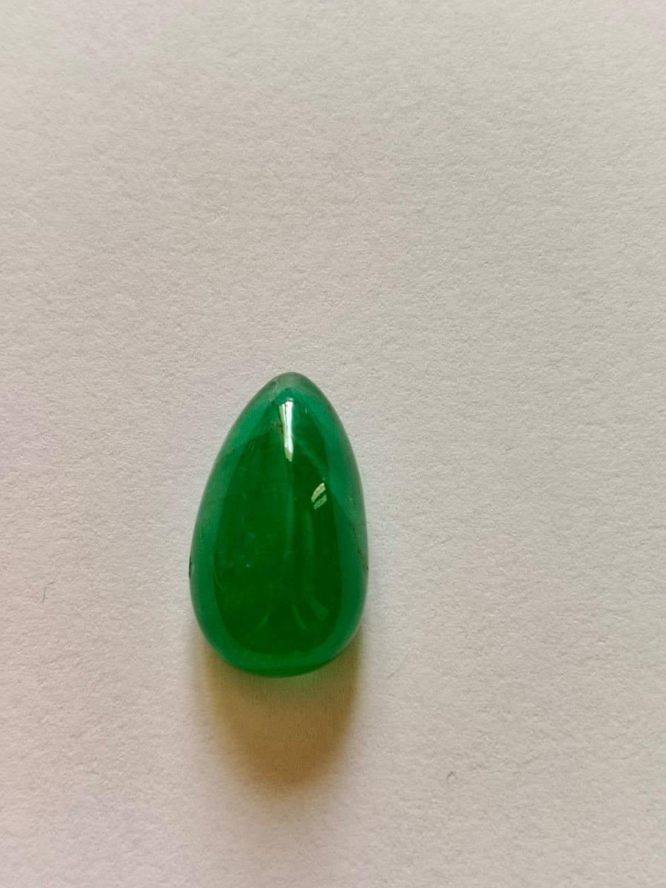 Natürlicher sambischer Smaragd 10,95 Karat Pear Cabochon Loser Edelstein (Moderne)