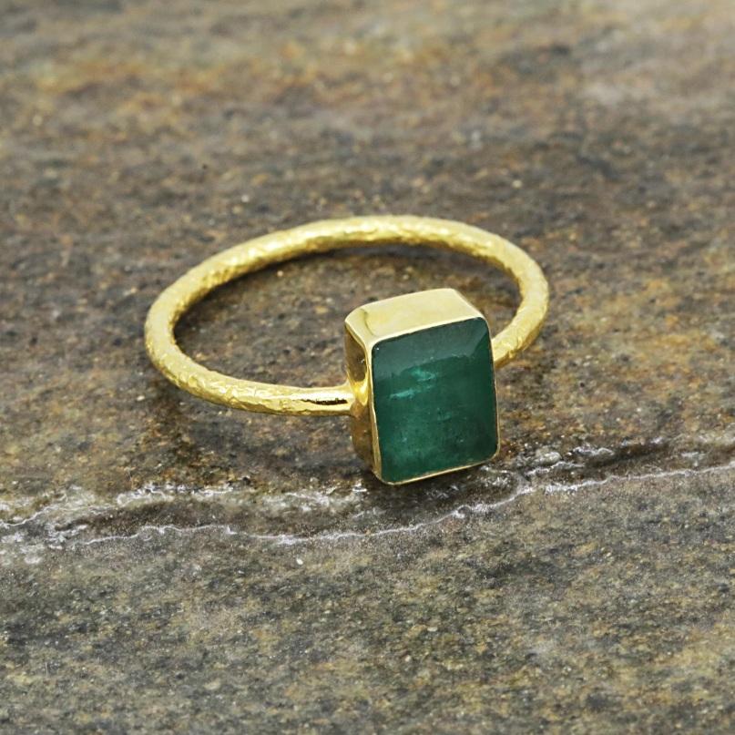 Bague en émeraude naturelle de Zambie Or 18K Pour femmes en vente