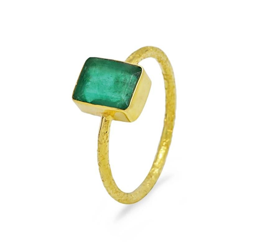 Bague en émeraude naturelle de Zambie Or 18K en vente 1