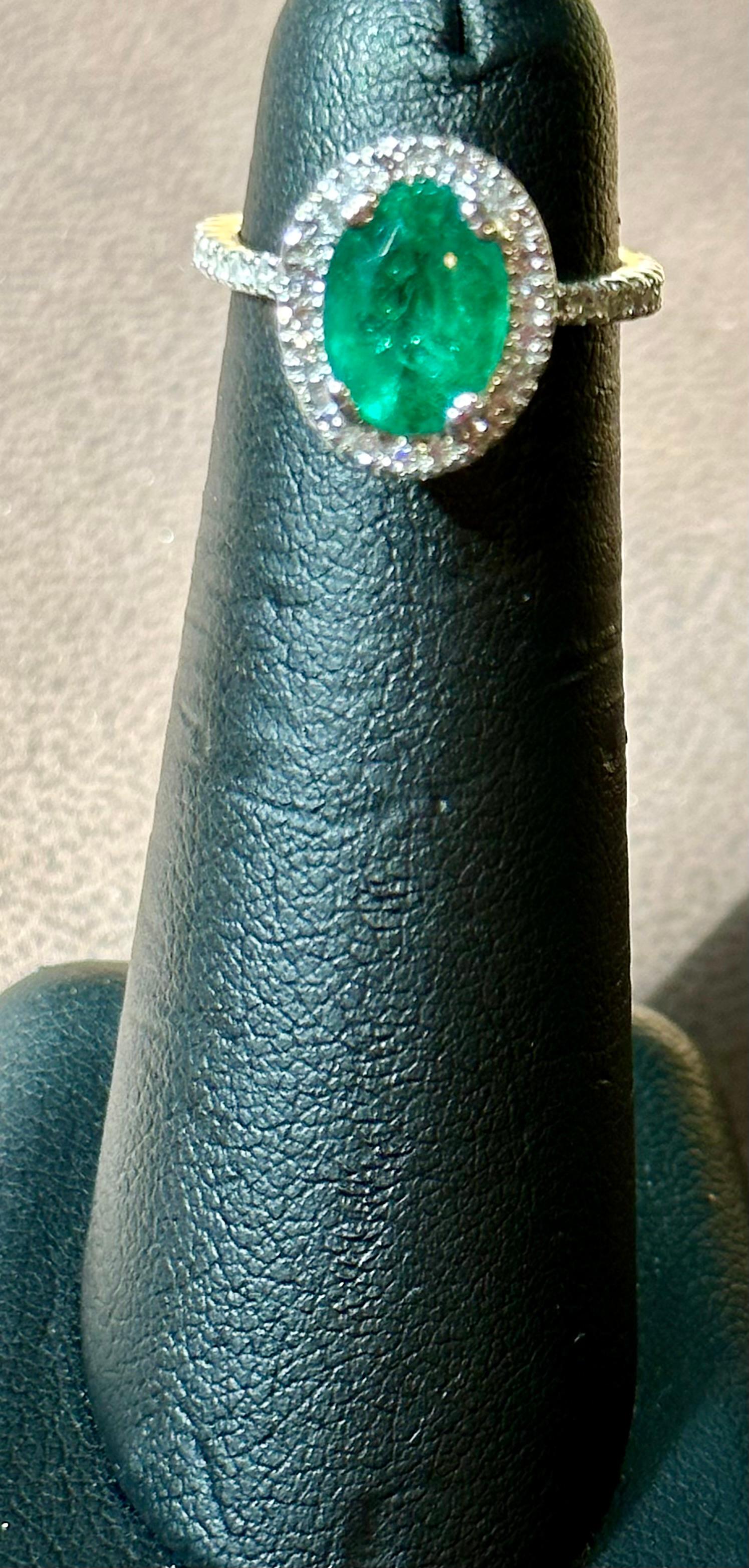 2.5 Carat Oval Natural Zambian Emerald & 1.25ct Diamond Ring 14 Karat White Gold For Sale 2