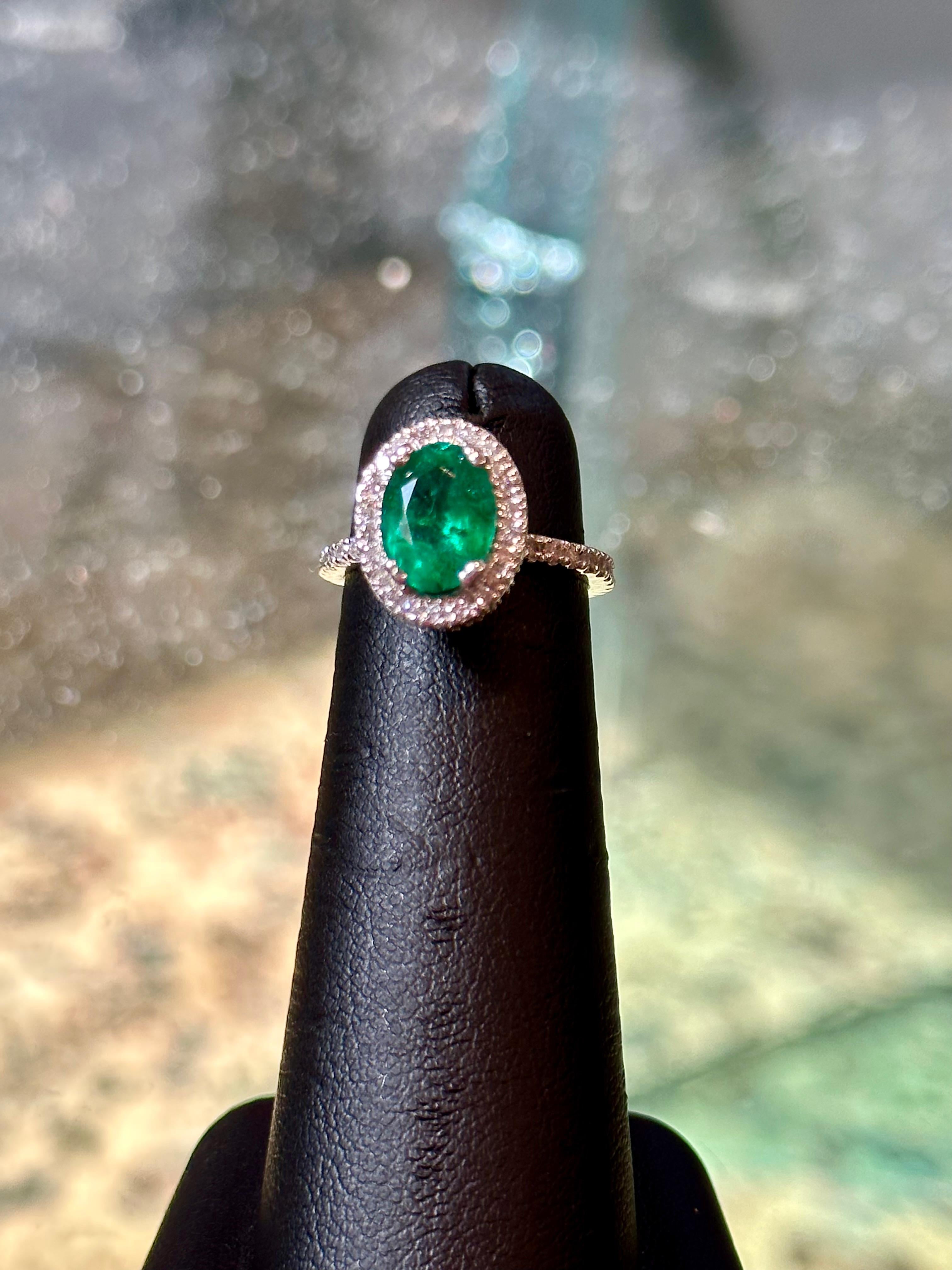 2.5 Carat Oval Natural Zambian Emerald & 1.25ct Diamond Ring 14 Karat White Gold For Sale 3