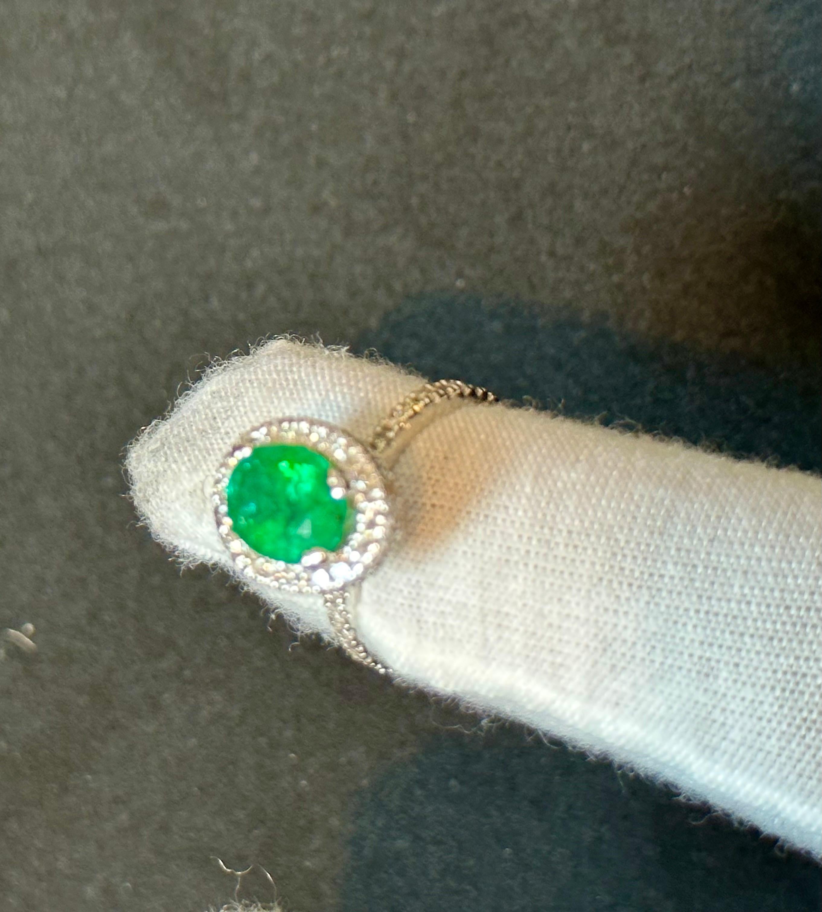 2.5 Carat Oval Natural Zambian Emerald & 1.25ct Diamond Ring 14 Karat White Gold For Sale 5