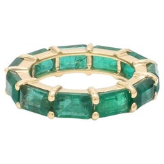 Natural zambian emerald ring in 18k gold