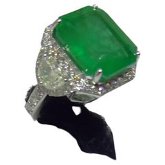 Natural Zambian emerald ring with diamond and 14k gold