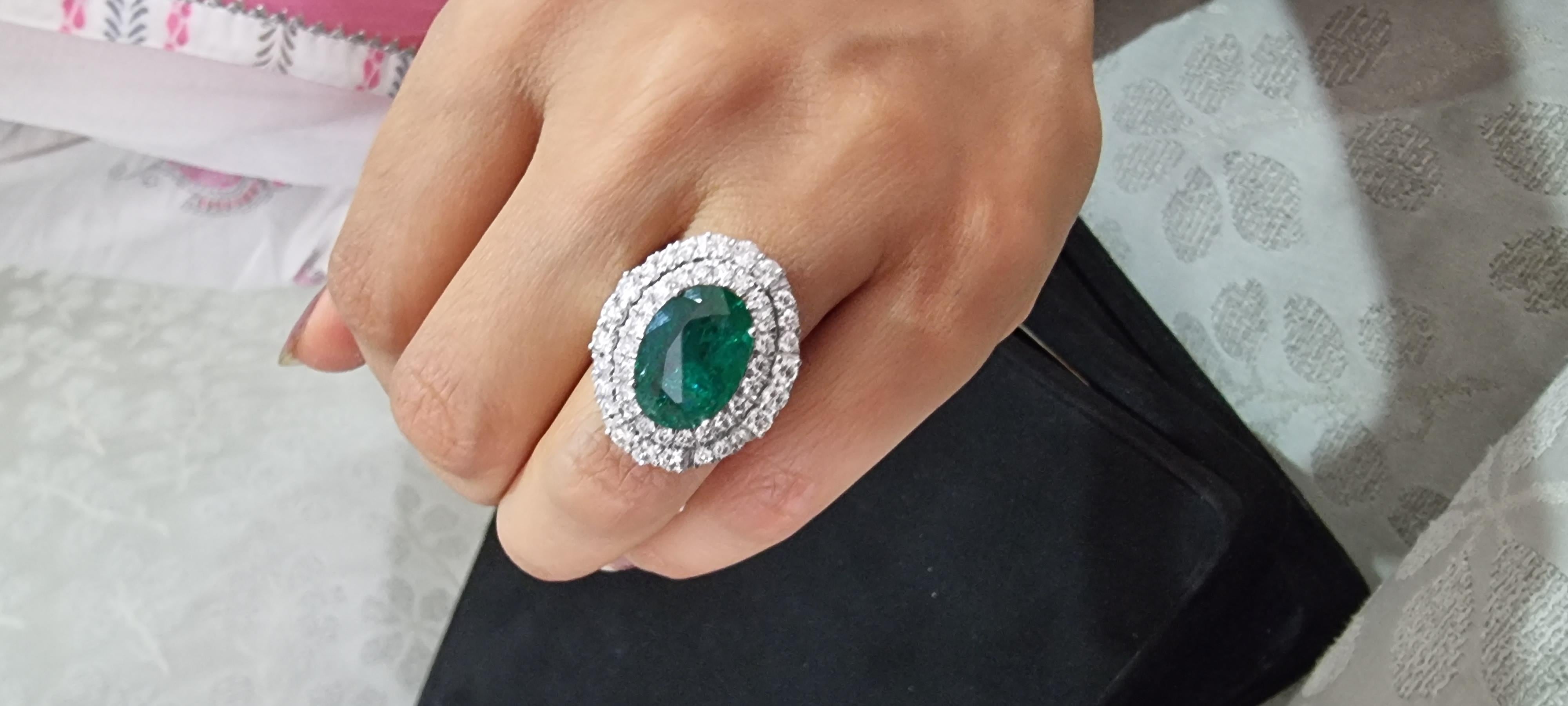 what does a good quality emerald look like