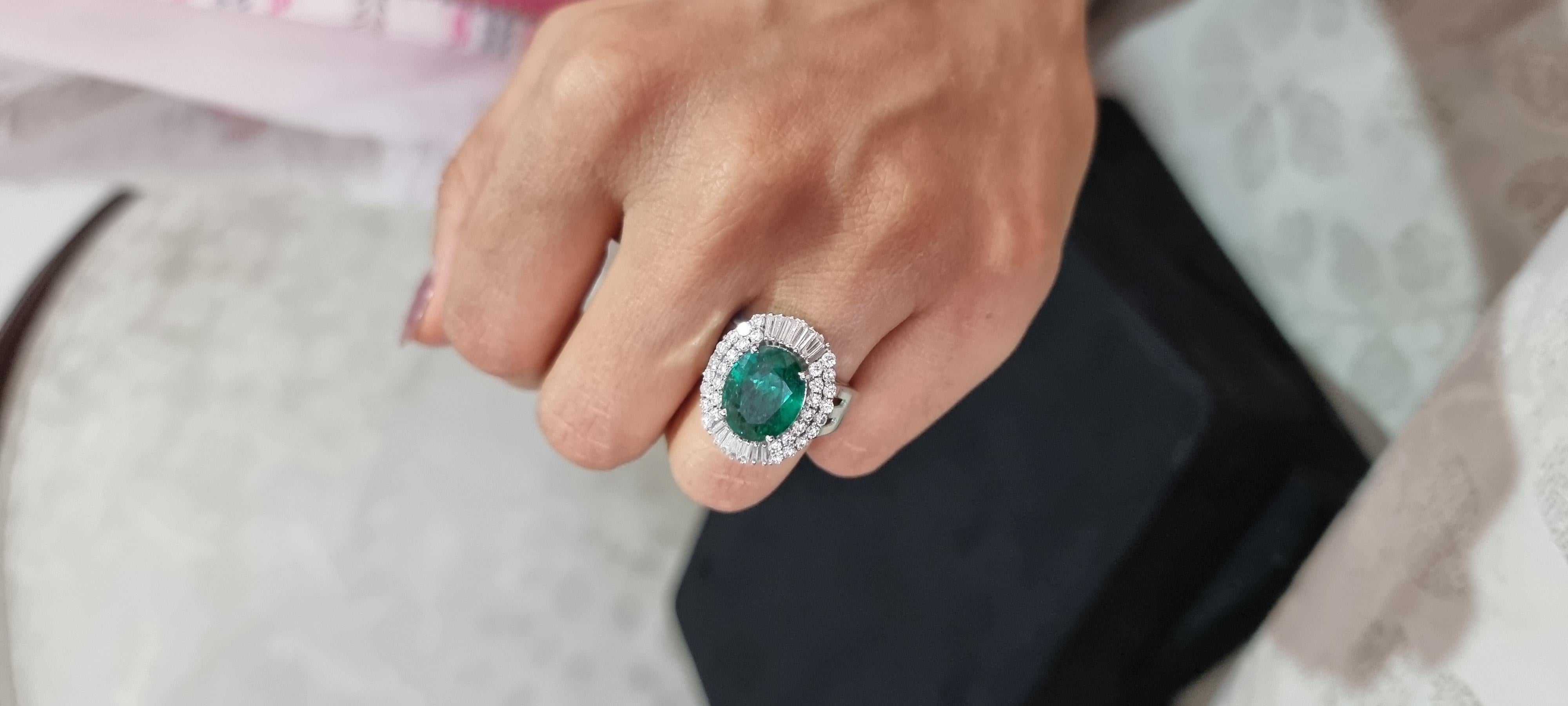 Natural Zambian Emerald Ring with Diamonds and 14k Gold In New Condition In New York, NY