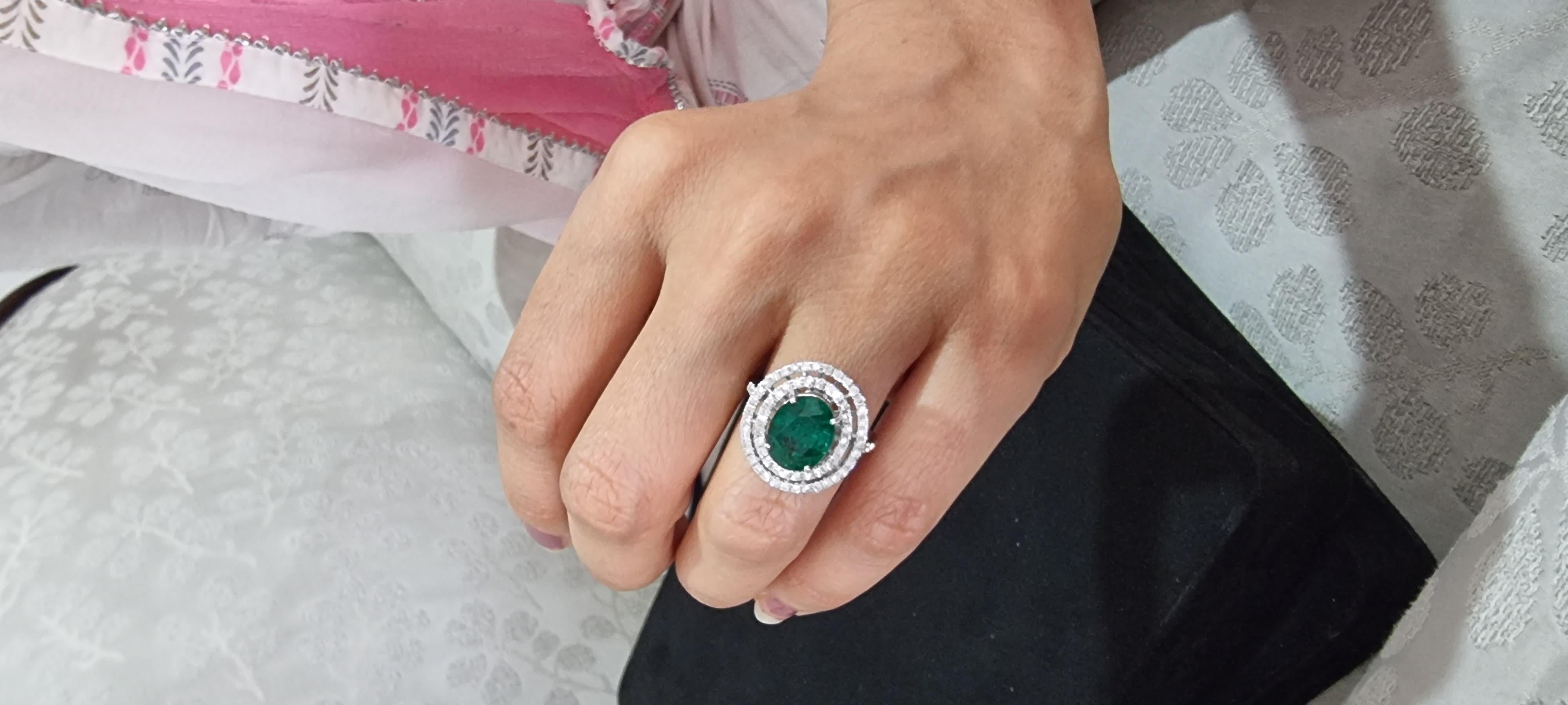 Natural Zambian Emerald Ring with Diamonds and 14k Gold In New Condition In New York, NY