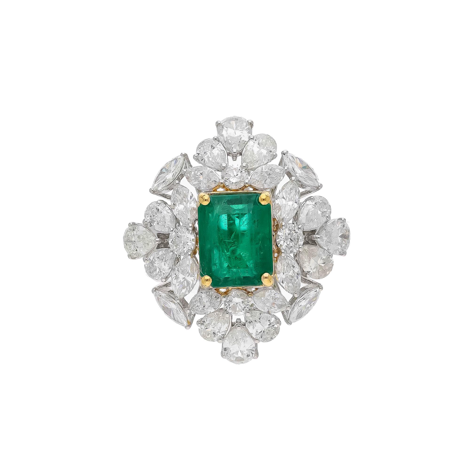Antique Cushion Cut Natural Zambian Emerald Ring with Diamonds and 18k Gold For Sale