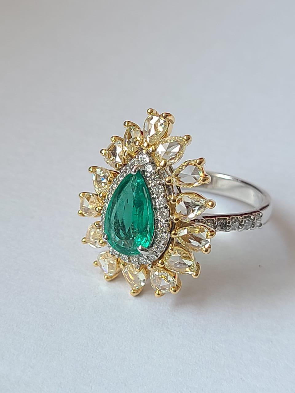 Modern Natural Zambian Emerald & Rose Cut Diamonds Engagement Ring Set in 18K Gold For Sale