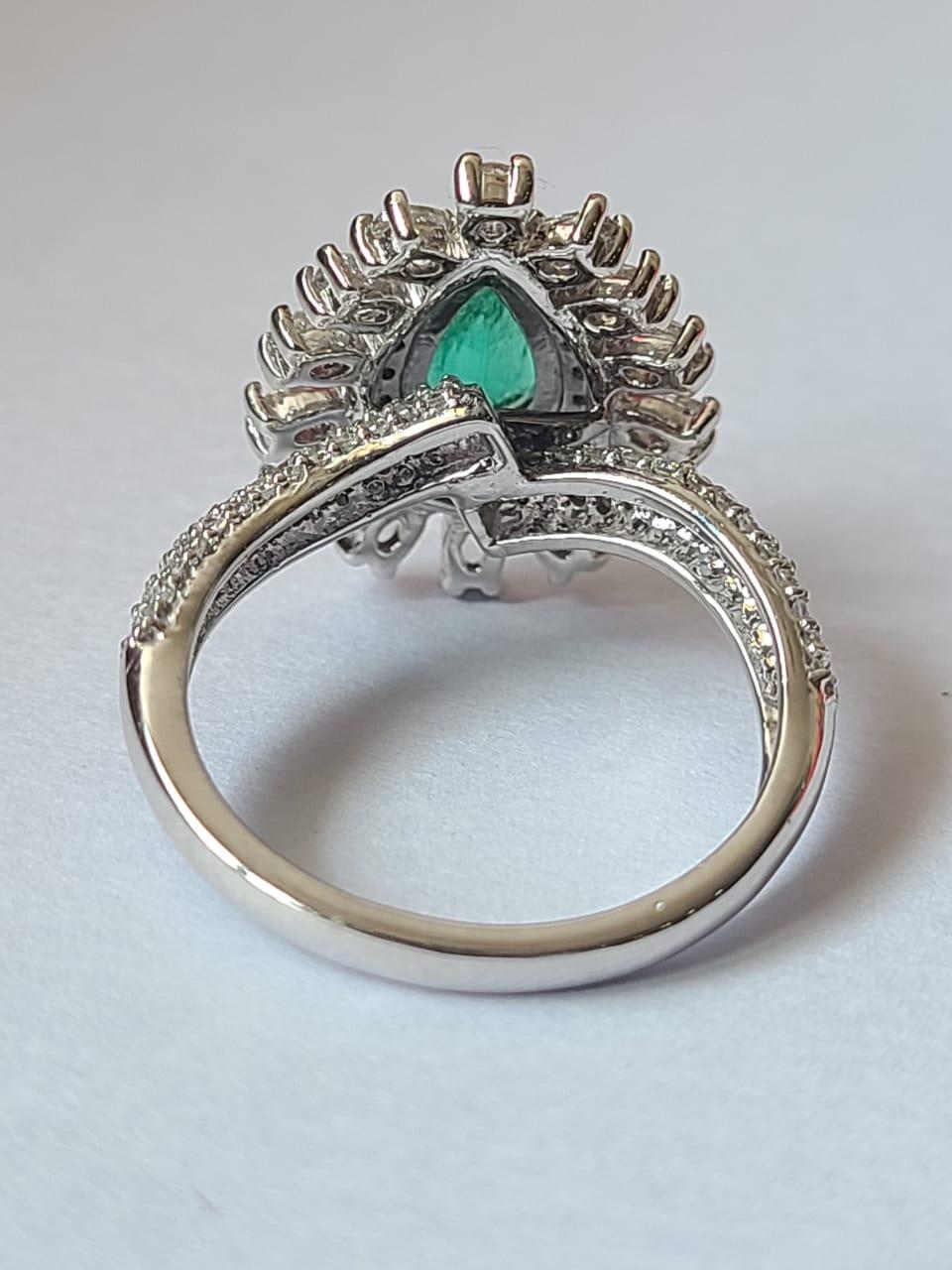 Modern Natural Zambian Emerald & Rose Cut Diamonds Engagement Ring Set in 18K Gold For Sale