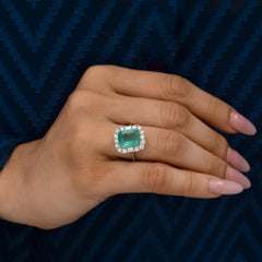 Spectrum Jewels Natural Emerald SI/H Diamond Halo 18k White Gold Engagement Ring