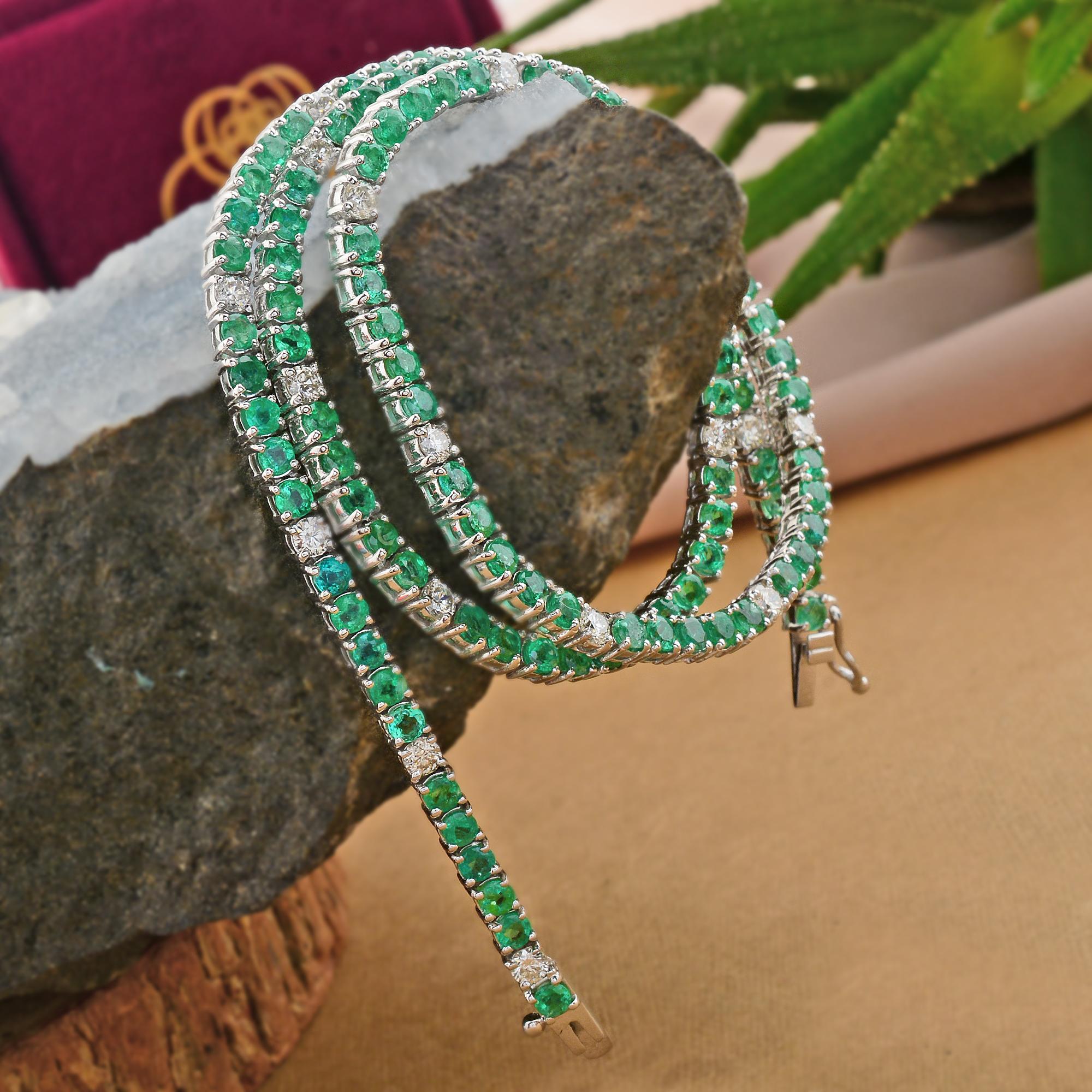 Modern Natural Zambian Emerald SI/H Diamond Tennis Necklace 10 Karat White Gold Jewelry For Sale