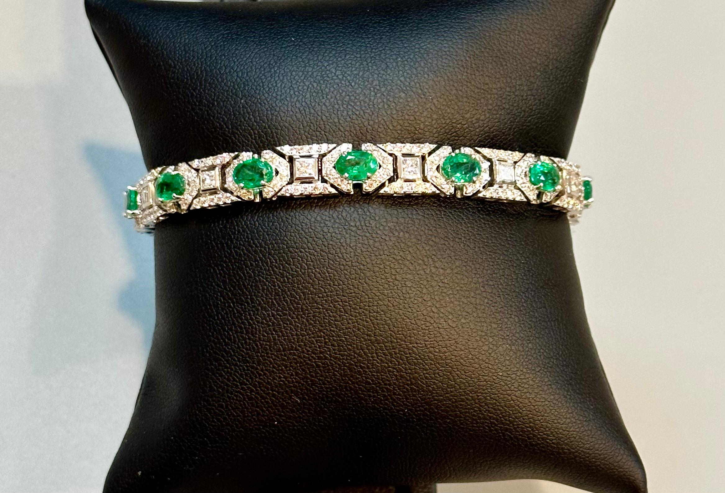 Women's or Men's Natural Zambian Emerald Tennis Bracelet with Diamonds and 18k Gold For Sale
