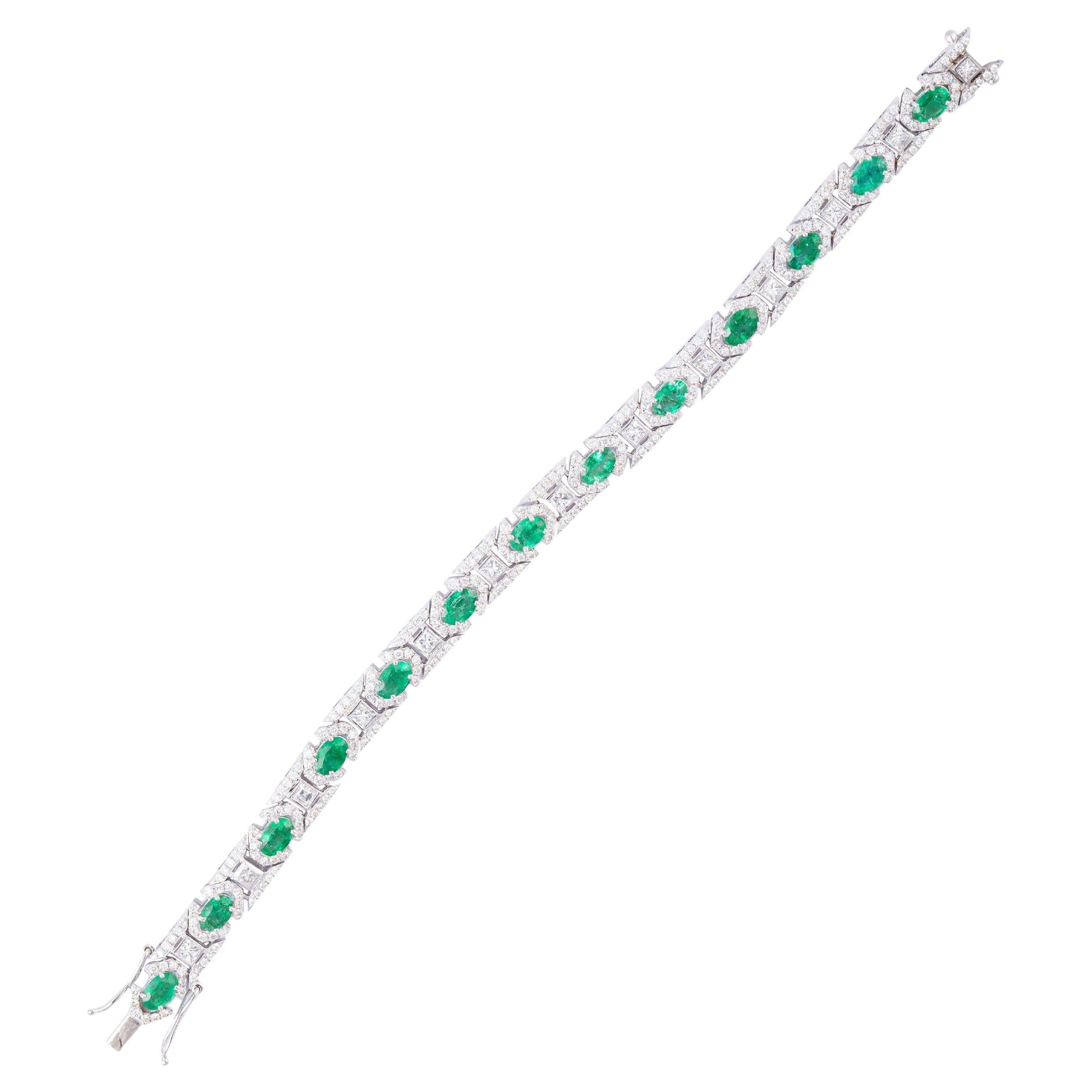Natural Zambian Emerald Tennis Bracelet with Diamonds and 18k Gold For Sale
