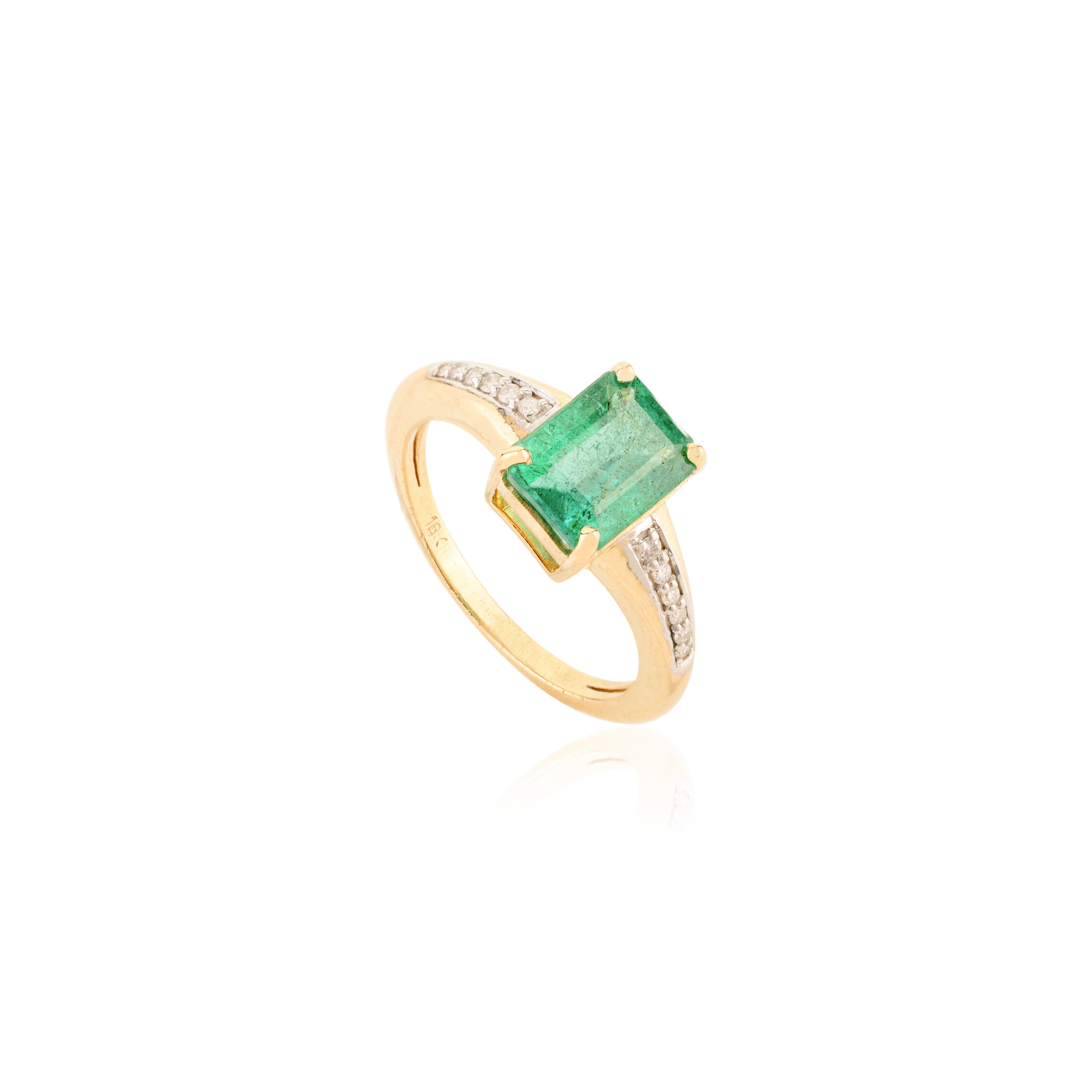 For Sale:  Natural Zambian Emerald Wedding Ring with Diamonds for Women in 18k Yellow Gold 8