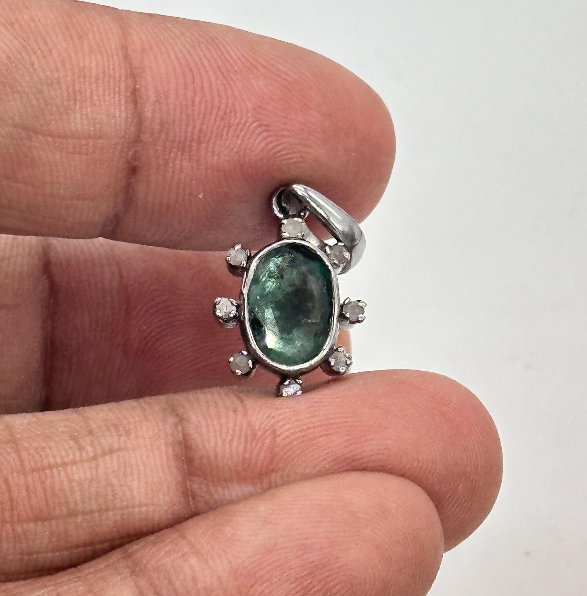Women's or Men's Vintage natural Emerald rose cut Diamonds Sterling Silver star burst Pendant For Sale