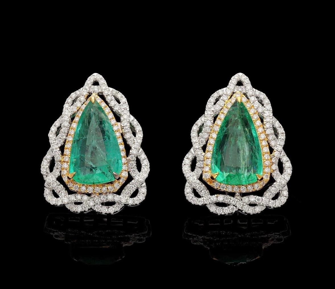 Nature Zambia  Orecchino con smeraldo e diamante in oro 18 carati In condizioni Nuovo in vendita a jaipur, IN