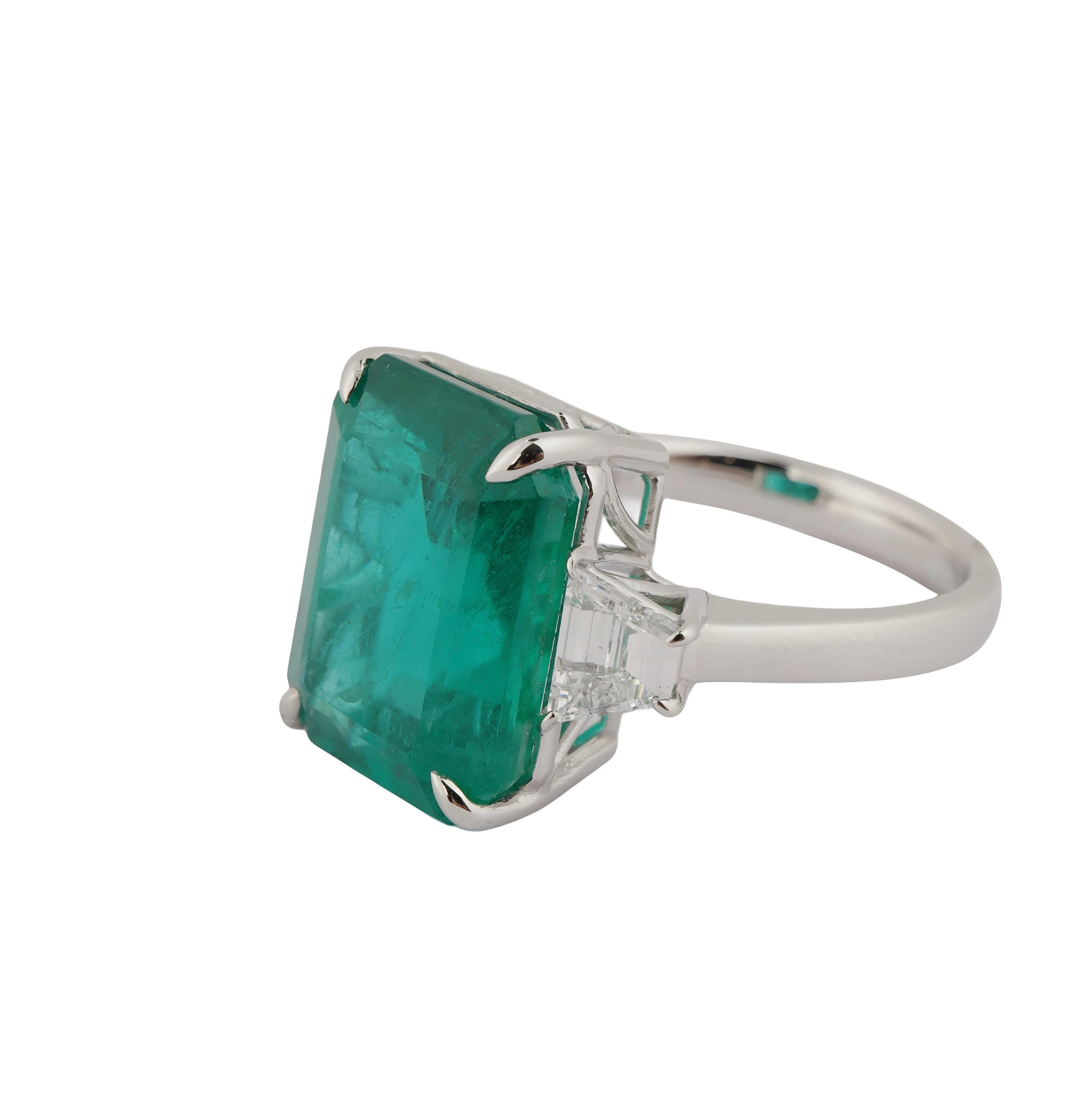 Natural Zambian high quality diamond ring in 18k gold im Angebot 1