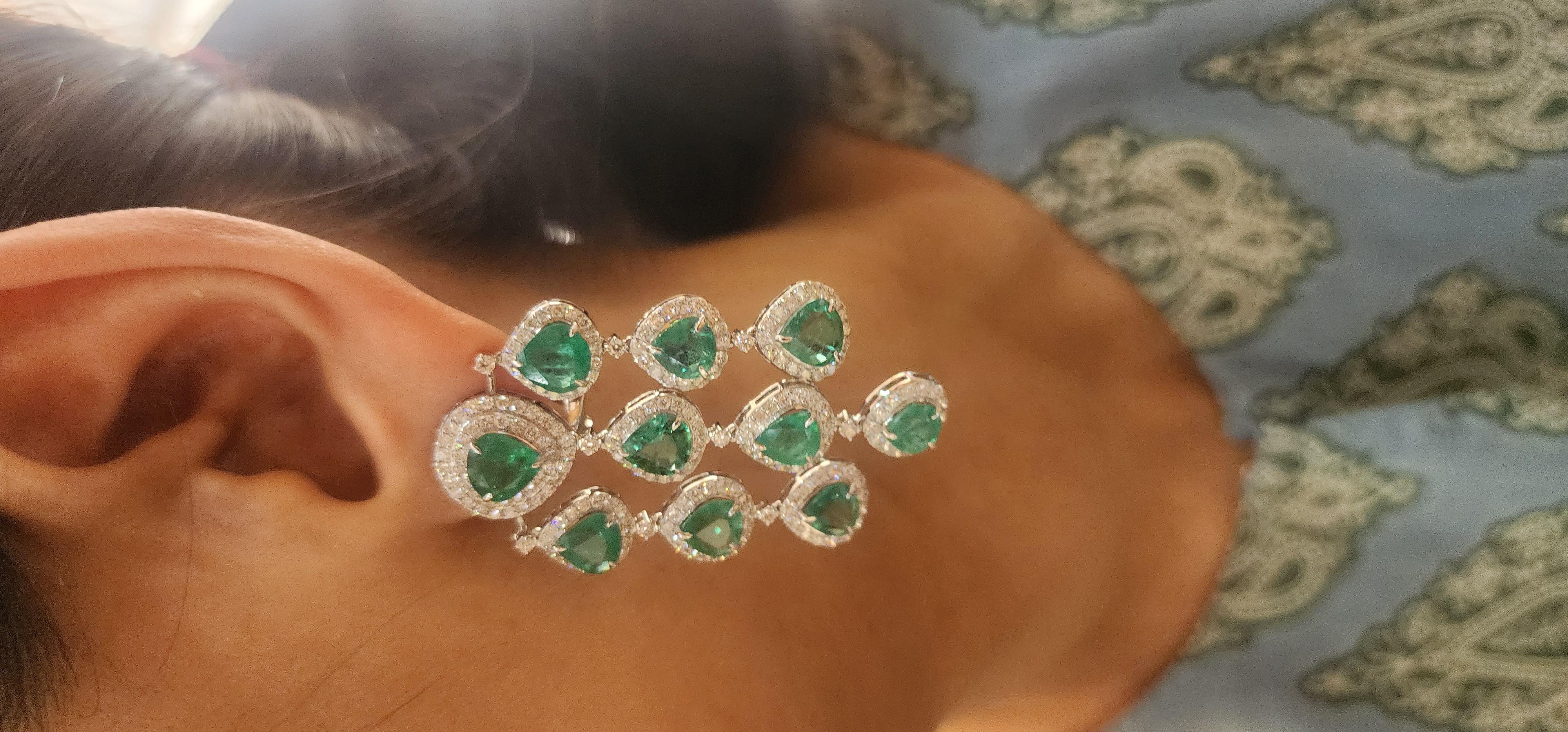 Orecchino con diamante e smeraldo di alta qualità in oro 18 carati di Nature Zambian in vendita 3