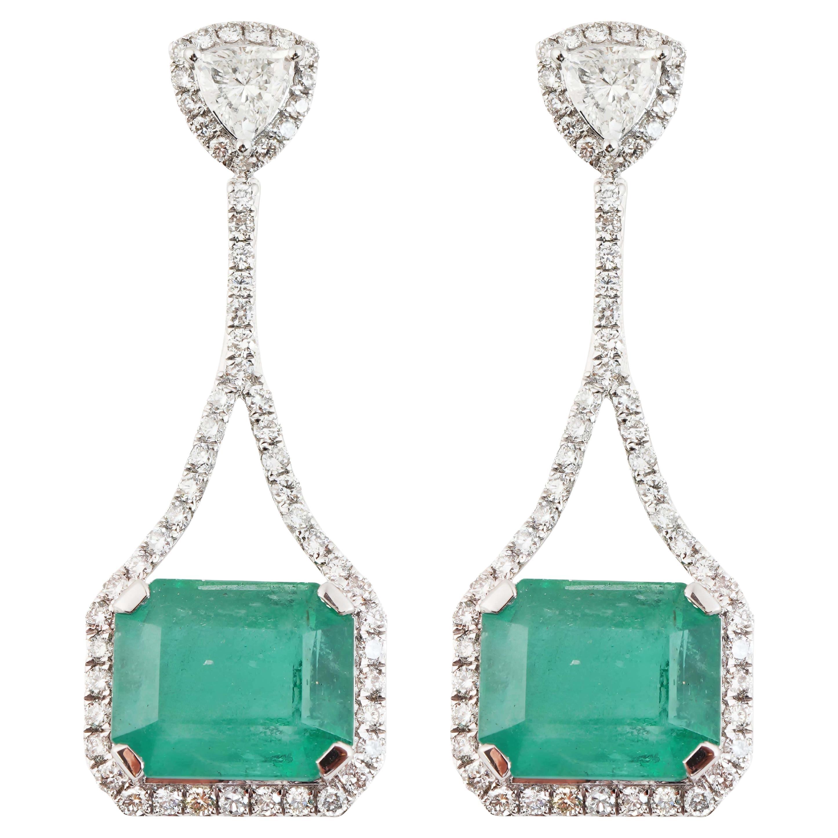 Natural zambian high quality Emerald  diamond earring in 18k gold
