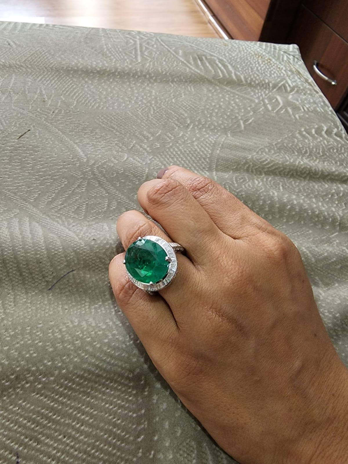 Antique Cushion Cut Natural Zambian Ring 14.90 Carats Emerald and 2.15 Carats in 14k Gold For Sale