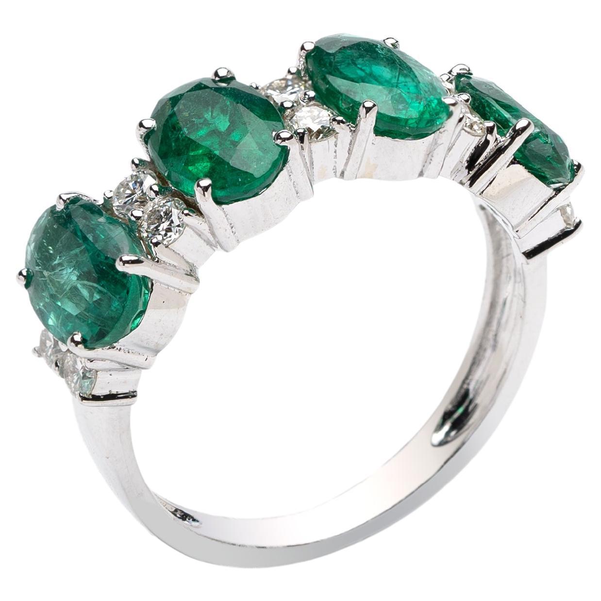 Natural Zambian Ring with 3 Carats Emeralds and 0.42 Carats Diamond /14k For Sale