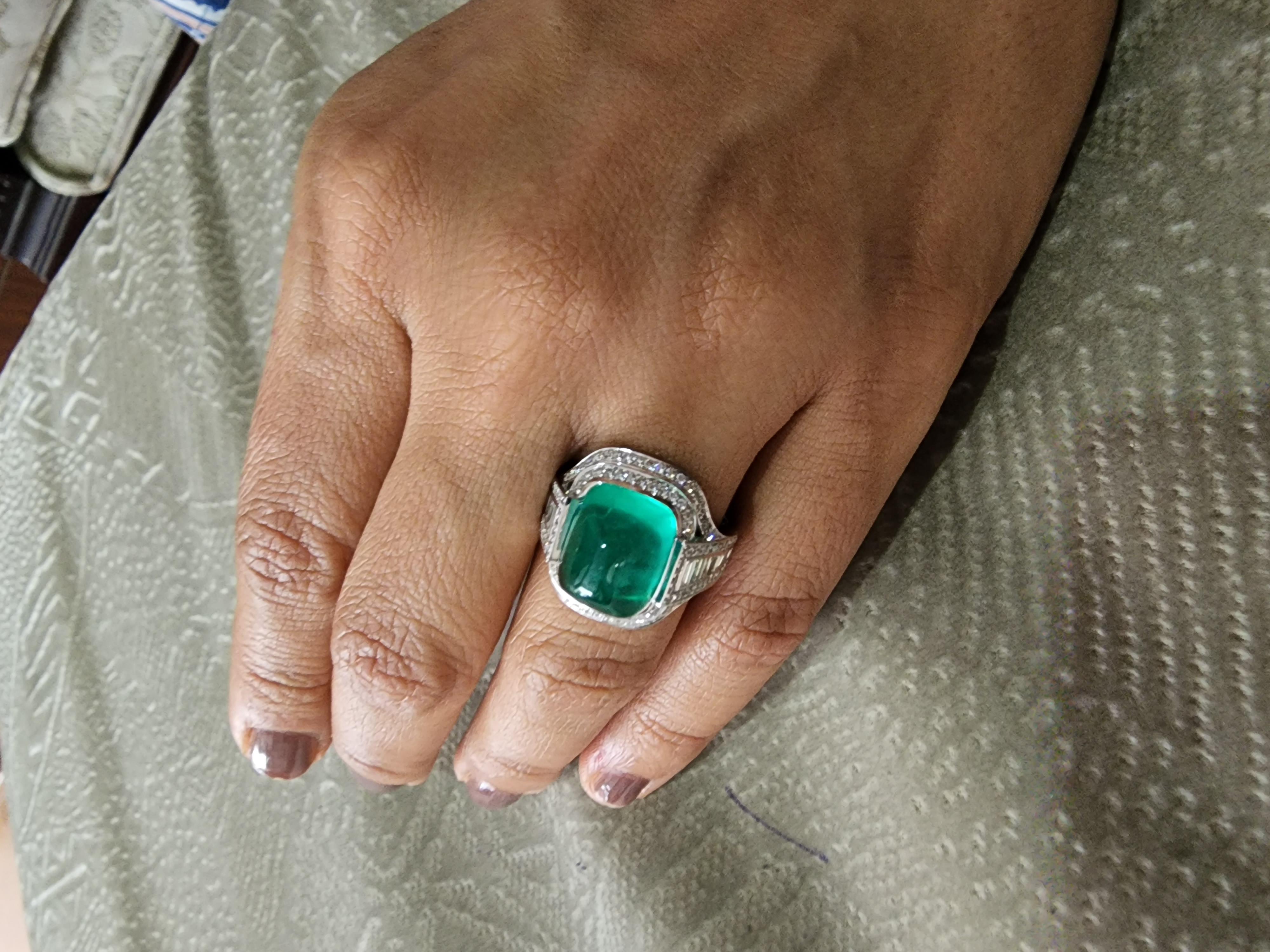 Natural Zambian Sugarcoat with 8.51carats Emerald and 1.05 Carats Diamond In New Condition In jaipur, IN