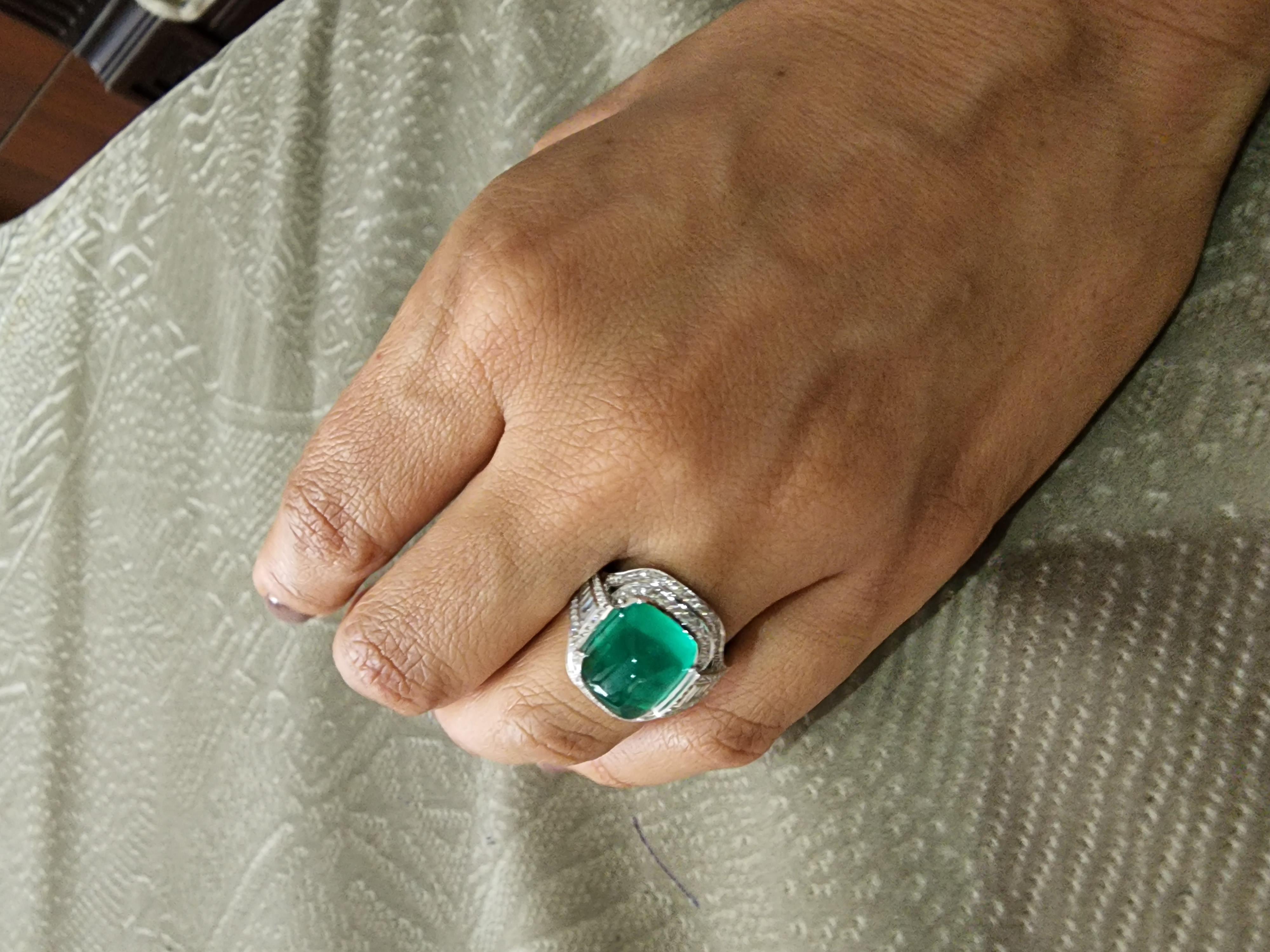Women's or Men's Natural Zambian Sugarcoat with 8.51carats Emerald and 1.05 Carats Diamond